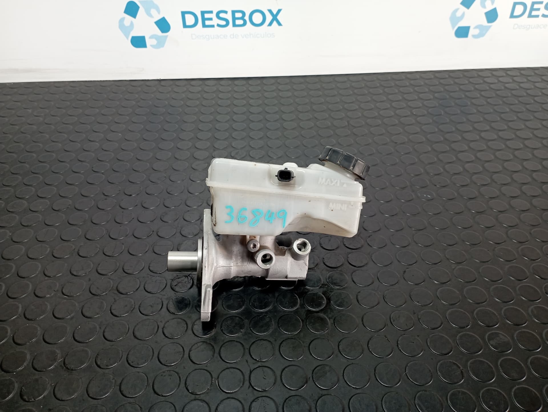 Recambio de BOMBA FRENO para RENAULT CLIO IV 1.2 D4F D7  referencia OEM IAM 460915125R - BLANCO