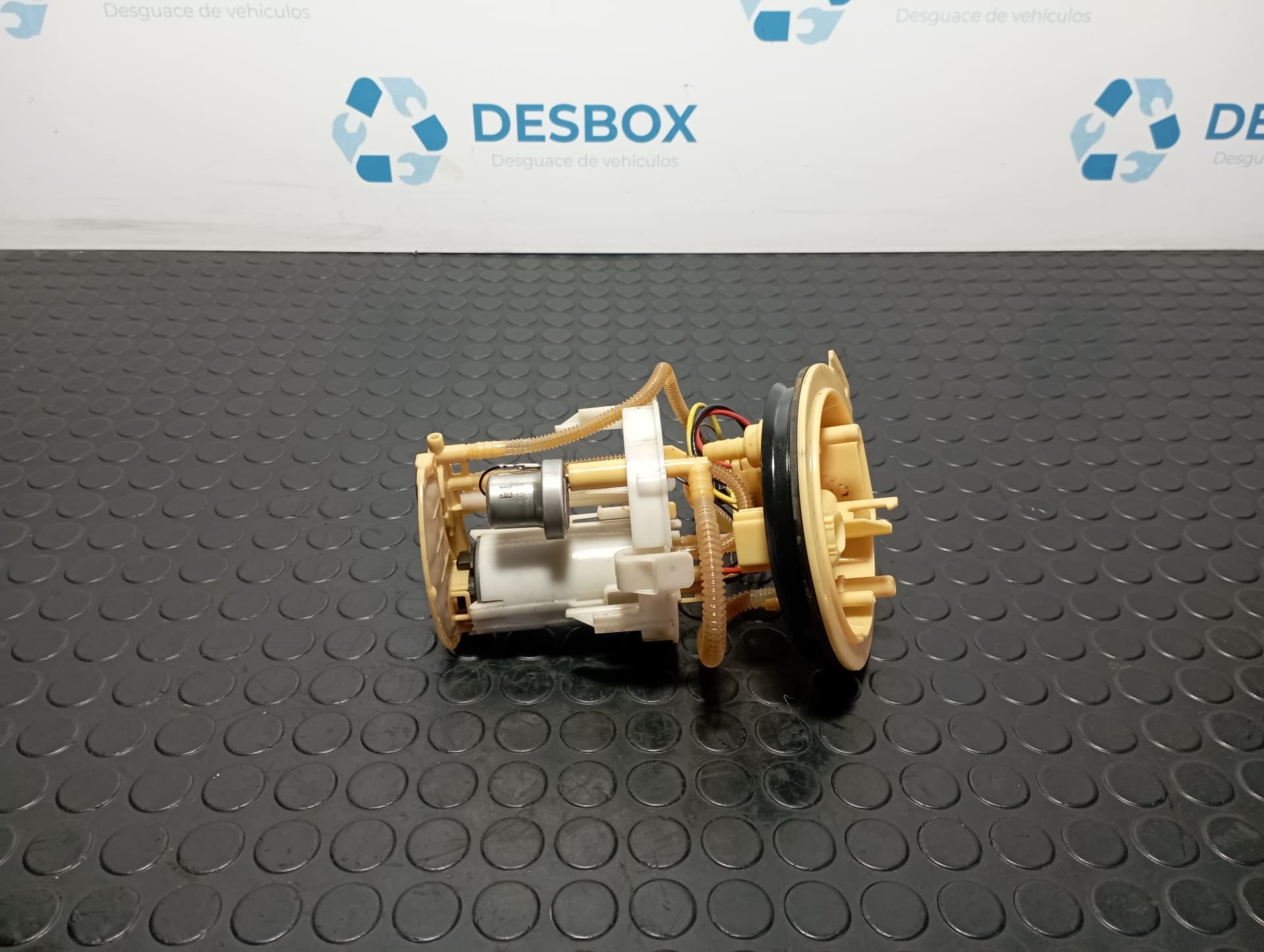 Recambio de AFORADOR para AUDI A4 BERLINA (8W2) 2.0 TDI DEUA referencia OEM IAM 8W0919088K - BLANCO