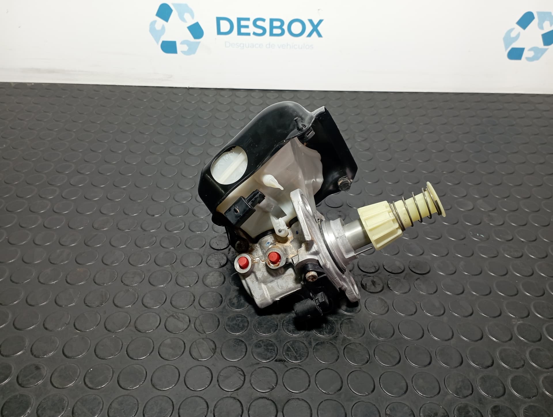 Recambio de BOMBA FRENO para AUDI A4 BERLINA (8W2) 2.0 TDI DEUA referencia OEM IAM 8W0611301 - BLANCO 3