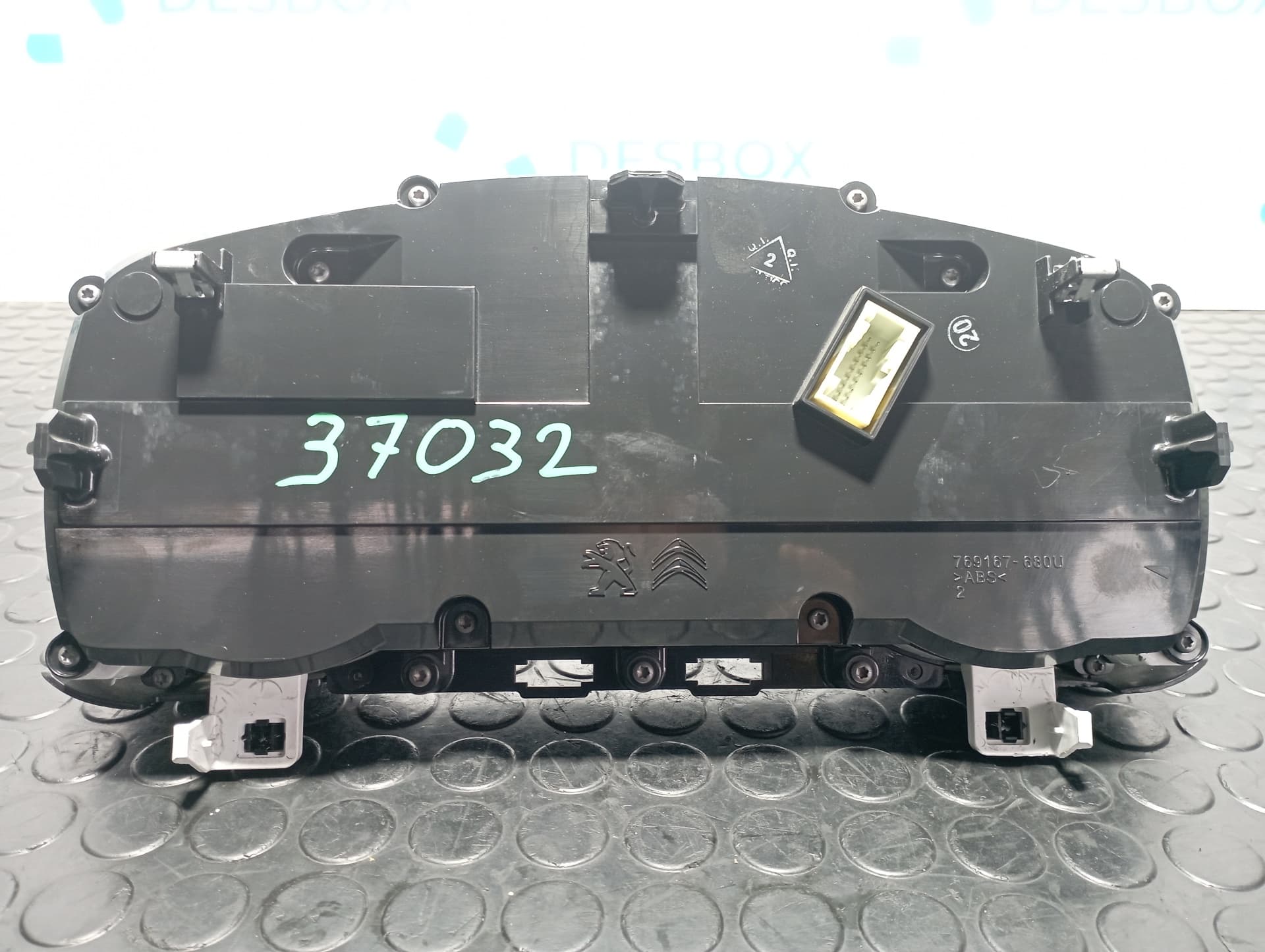 Recambio de CUADRO INSTRUMENTOS para CITROEN C3 HM05 referencia OEM IAM 983214058000 - ROJO 2