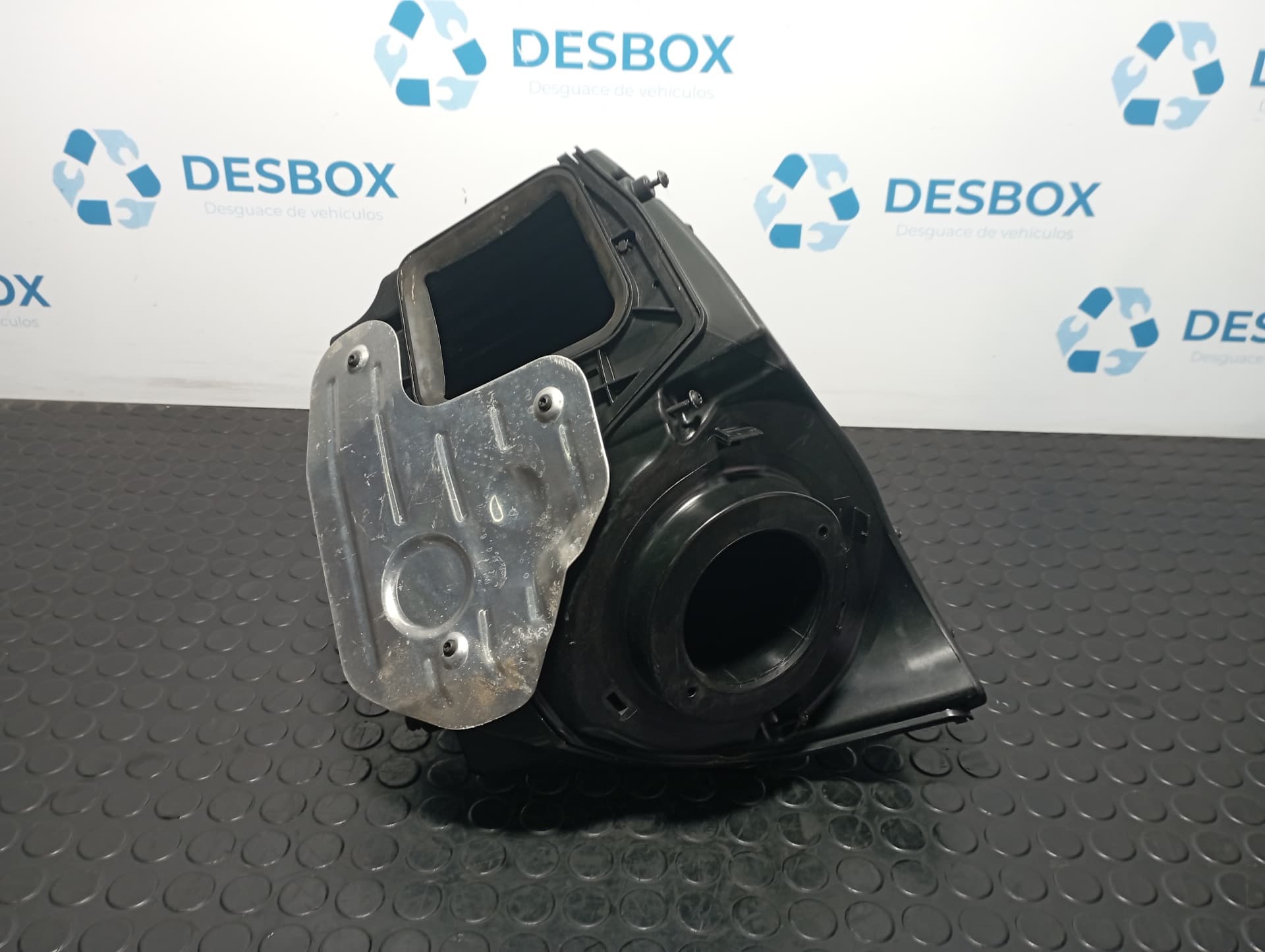Recambio de CAJA FILTRO AIRE para AUDI A4 BERLINA (8W2) 2.0 TDI DEUA referencia OEM IAM 8K0133837T - BLANCO 2