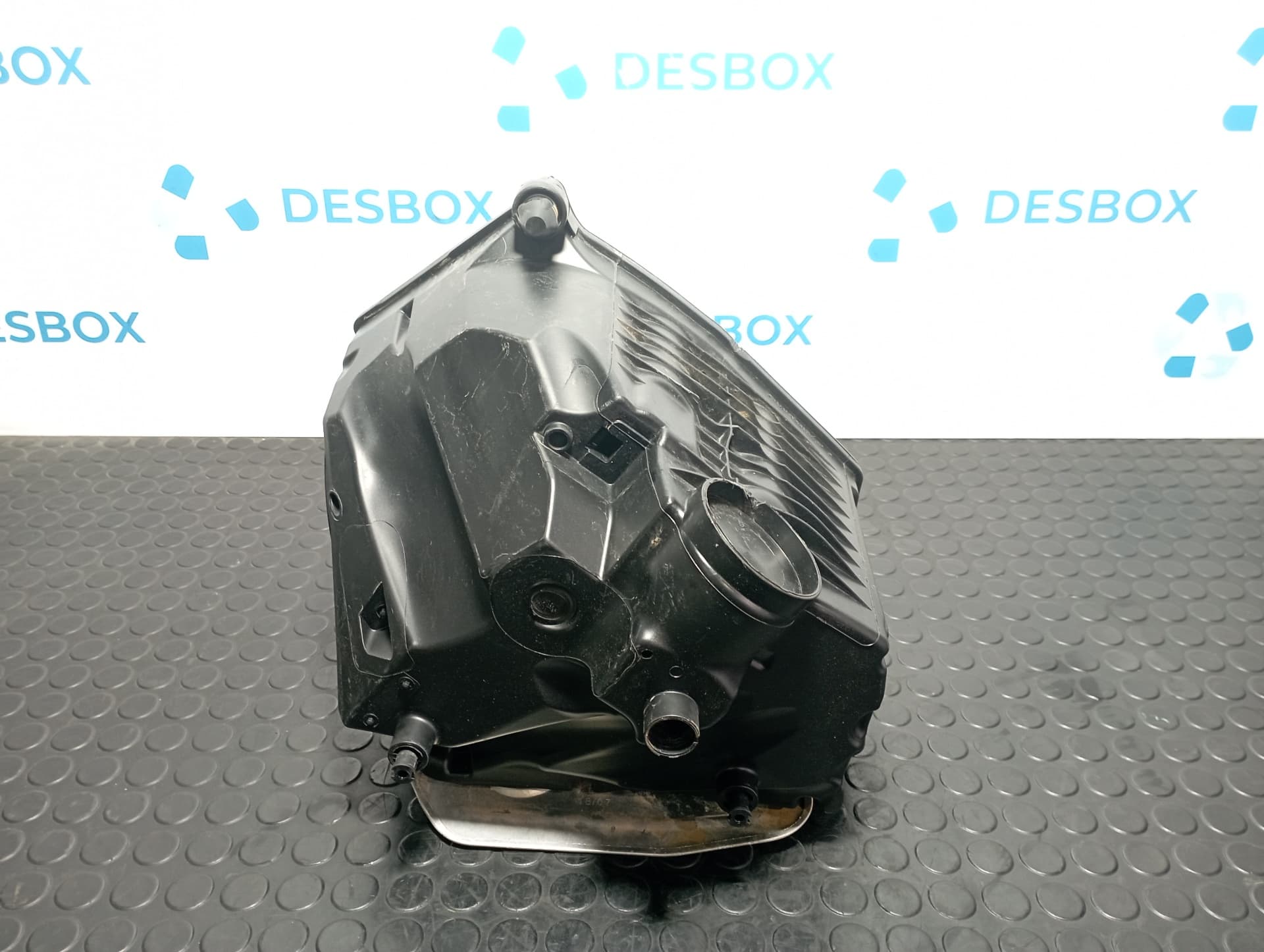 Recambio de CAJA FILTRO AIRE para AUDI A4 BERLINA (8W2) 2.0 TDI DEUA referencia OEM IAM 8K0133837T - BLANCO 4