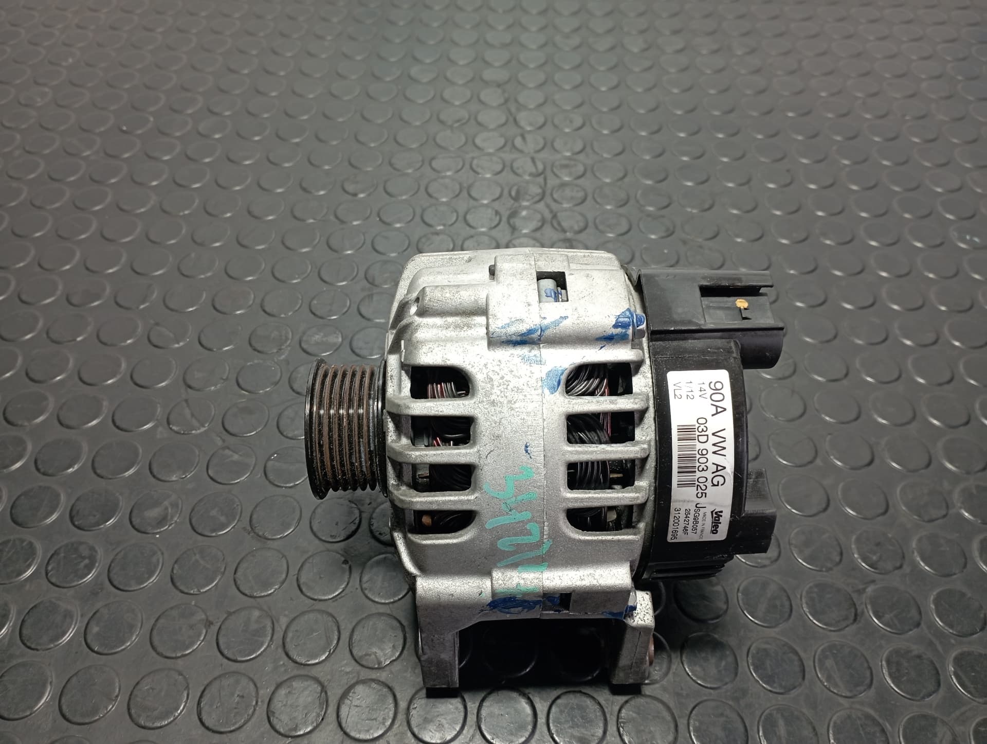 Recambio de ALTERNADOR para SKODA FABIA (5J2 ) Urban CGPA referencia OEM IAM 03D903025J - BLANCO 2