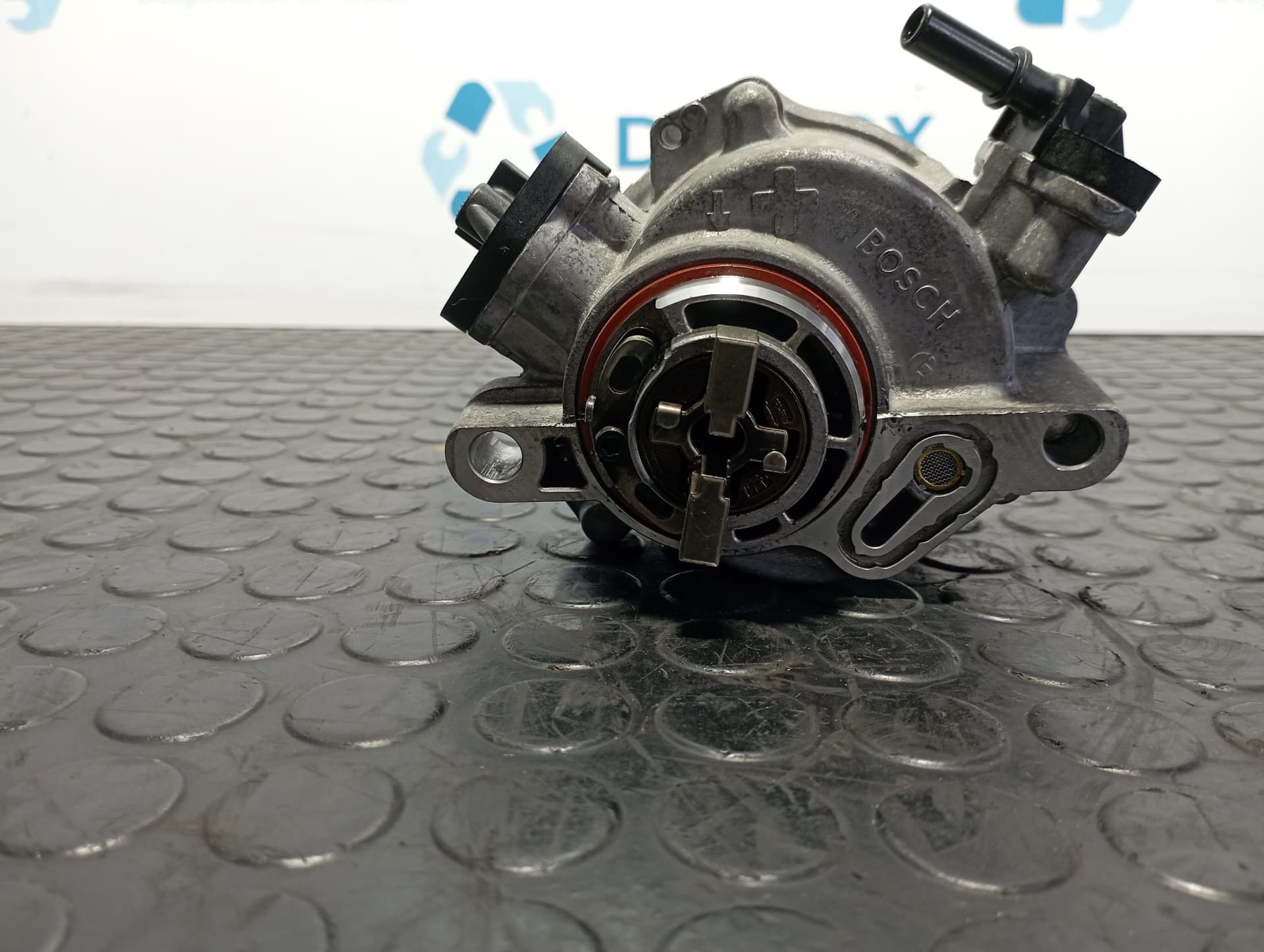 Recambio de DEPRESOR FRENO / BOMBA VACIO para FORD C-MAX (CB3) 1.6 TDCI T1DA referencia OEM IAM 9804021880 - BLANCO