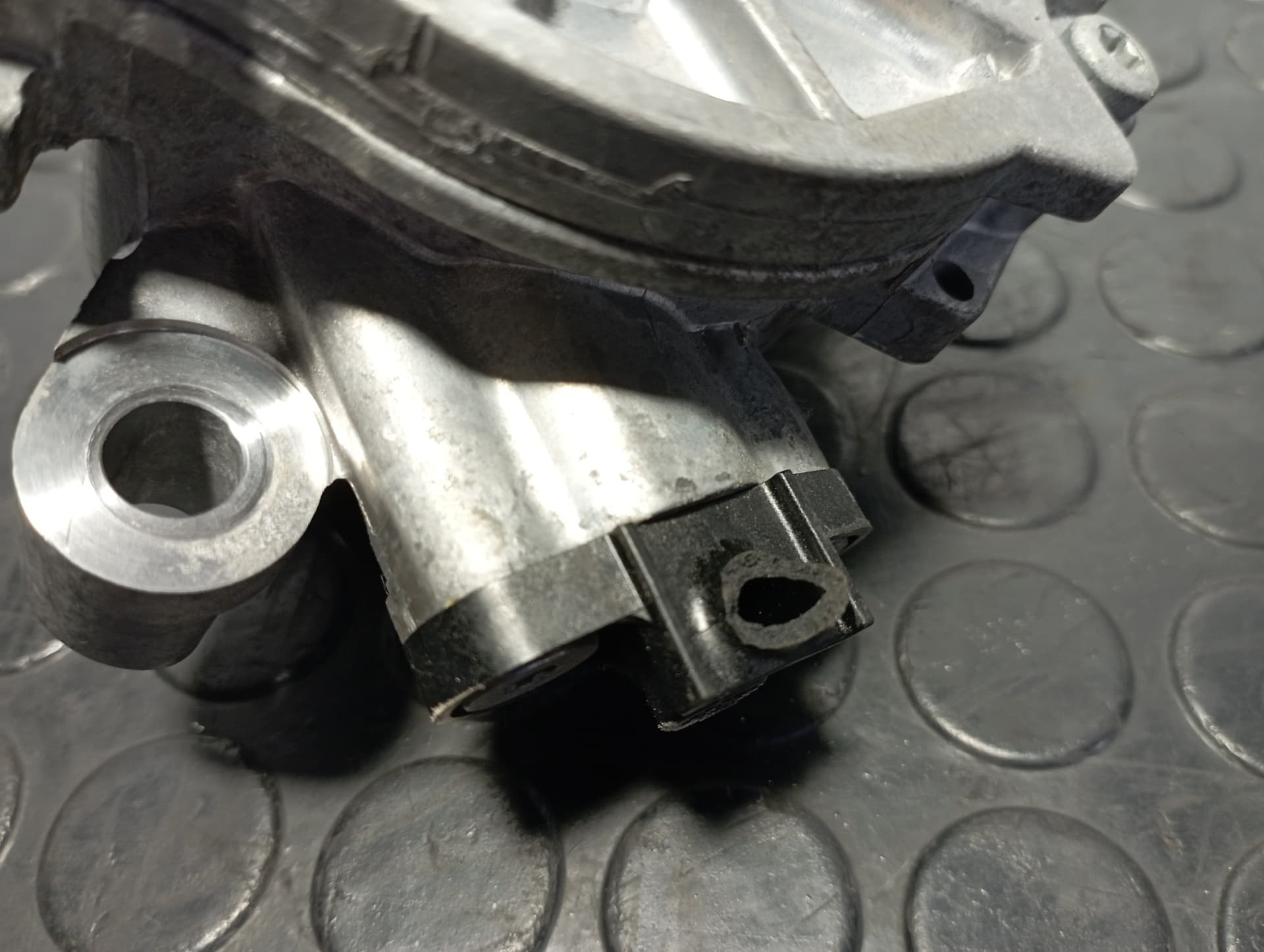 Recambio de DEPRESOR FRENO / BOMBA VACIO para FORD C-MAX (CB3) 1.6 TDCI T1DA referencia OEM IAM 9804021880 - BLANCO 3