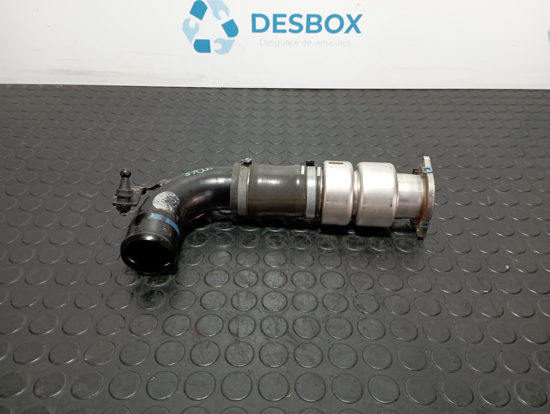 Recambio de TUBO para FORD C-MAX (CB3) 1.6 TDCI T1DA referencia OEM IAM AV616C750AE - BLANCO