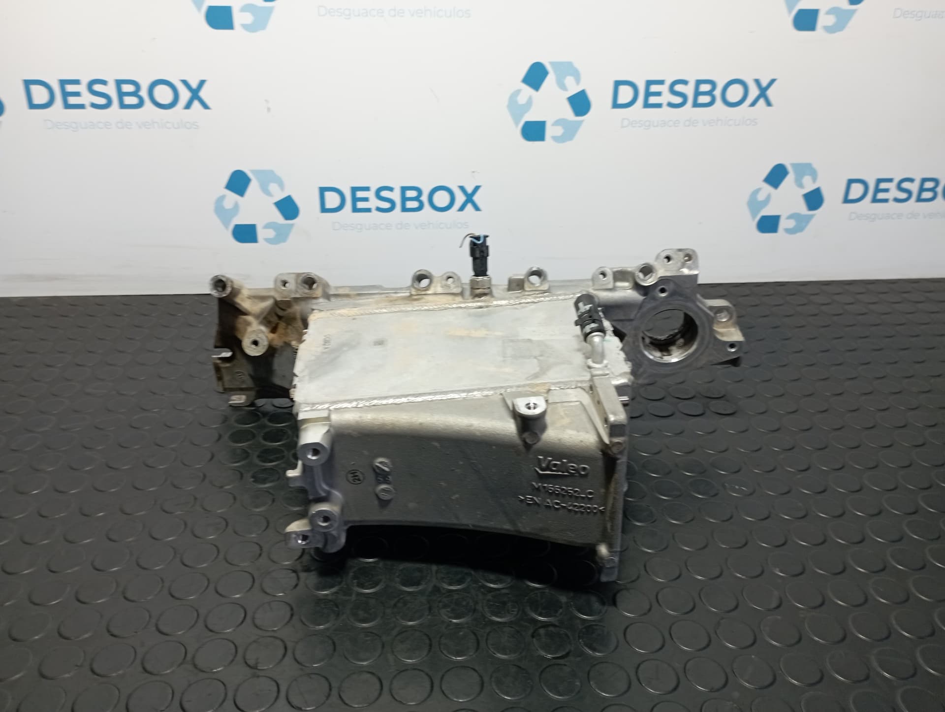 Recambio de COLECTOR ADMISION para AUDI A4 BERLINA (8W2) DEUA referencia OEM IAM M166252C - BLANCO 5