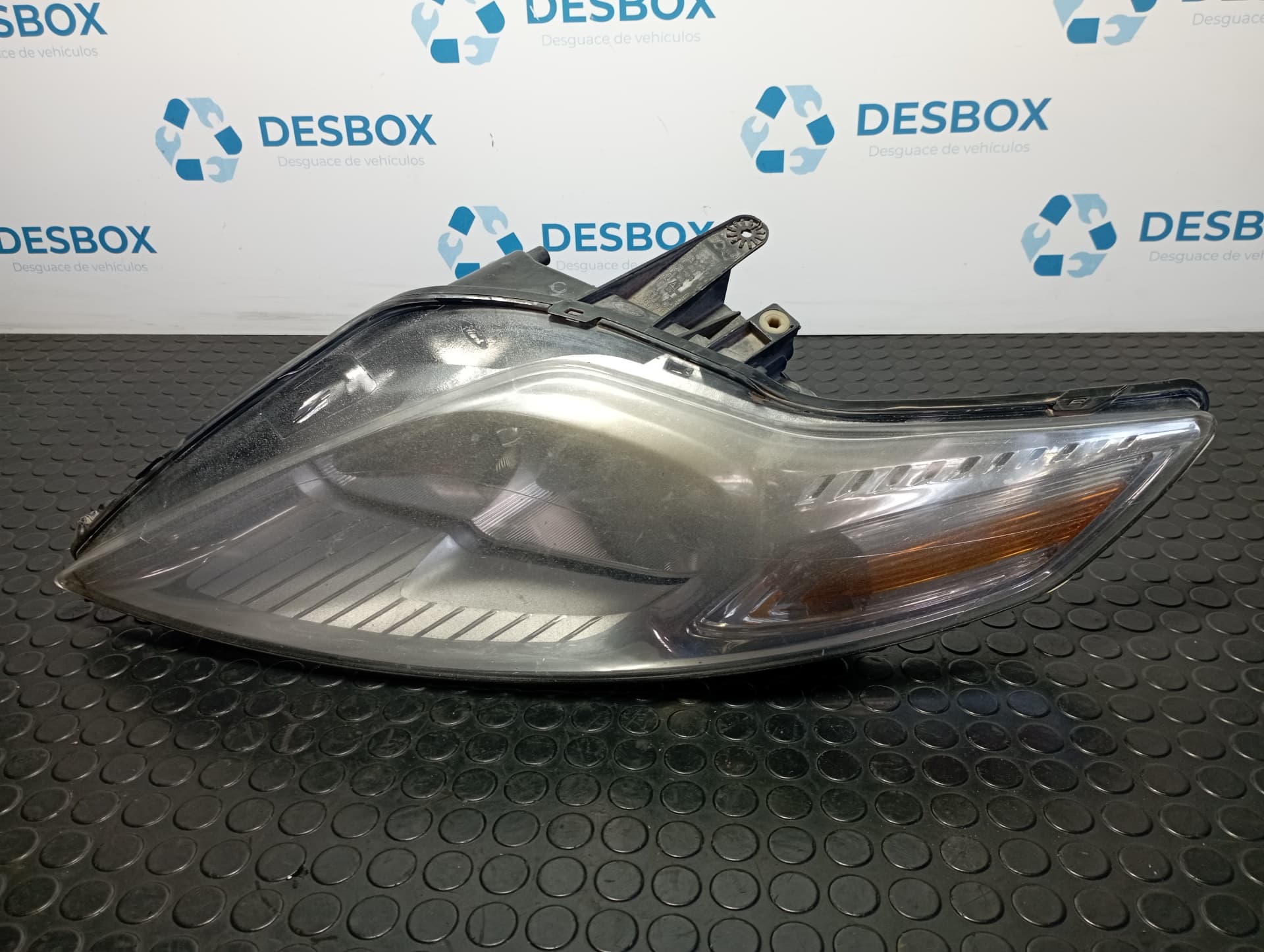 Recambio de FARO IZQUIERDO para FORD MONDEO BER. (CA2) QXBA referencia OEM IAM 7S71-13W030-AH - ROJO