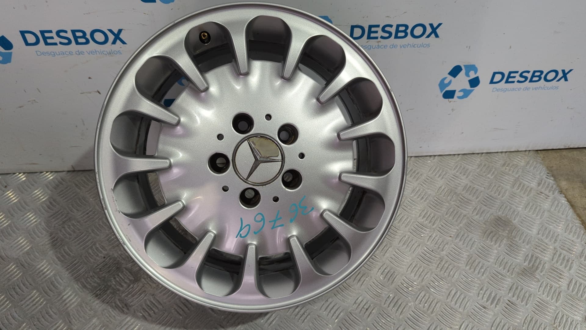 Recambio de JUEGO LLANTAS para MERCEDES-BENZ CLASE E (W211) BERLINA 646961 referencia OEM IAM A2114014402 - NEGRO 3