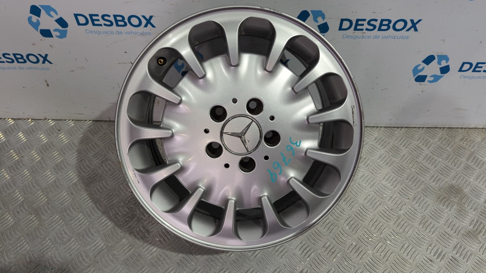 Recambio de JUEGO LLANTAS para MERCEDES-BENZ CLASE E (W211) BERLINA 646961 referencia OEM IAM A2114014402 - NEGRO 5