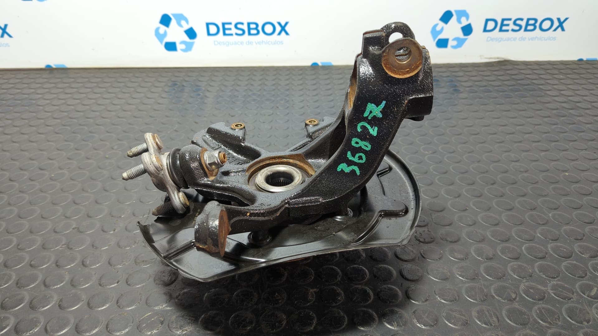 Recambio de MANGUETA DELANTERA DERECHA para VOLKSWAGEN POLO VI (AE1) * DLAC referencia OEM IAM 2Q0256AF - BLANCO 3