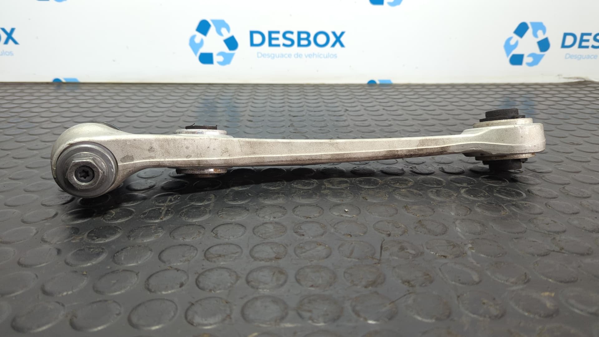 Recambio de BRAZO DERECHO SUPERIOR DELANTERO para AUDI Q5 (8R) Q5 2.0 TDI CGL referencia OEM IAM 8K0407156C - NEGRO 3