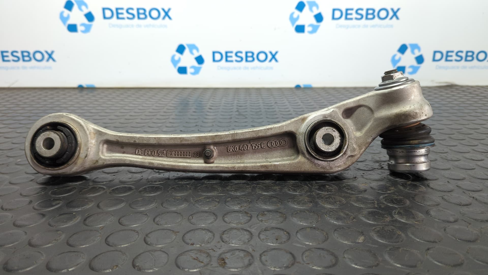 Recambio de BRAZO IZQUIERDO SUPERIOR DELANTERO para AUDI Q5 (8R) Q5 2.0 TDI CGL referencia OEM IAM 8K0407155C - NEGRO