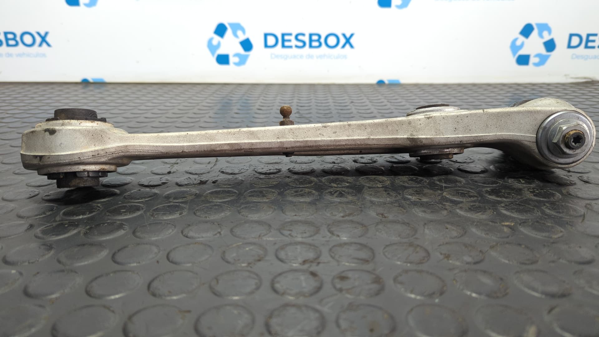 Recambio de BRAZO IZQUIERDO SUPERIOR DELANTERO para AUDI Q5 (8R) Q5 2.0 TDI CGL referencia OEM IAM 8K0407155C - NEGRO 2
