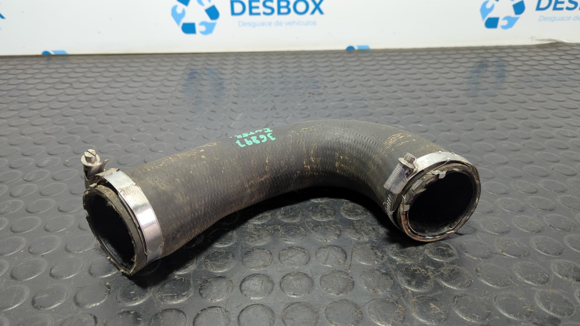 Recambio de TUBO para AUDI Q5 (8R) Q5 2.0 TDI CGL referencia OEM IAM 8R0145709H - NEGRO