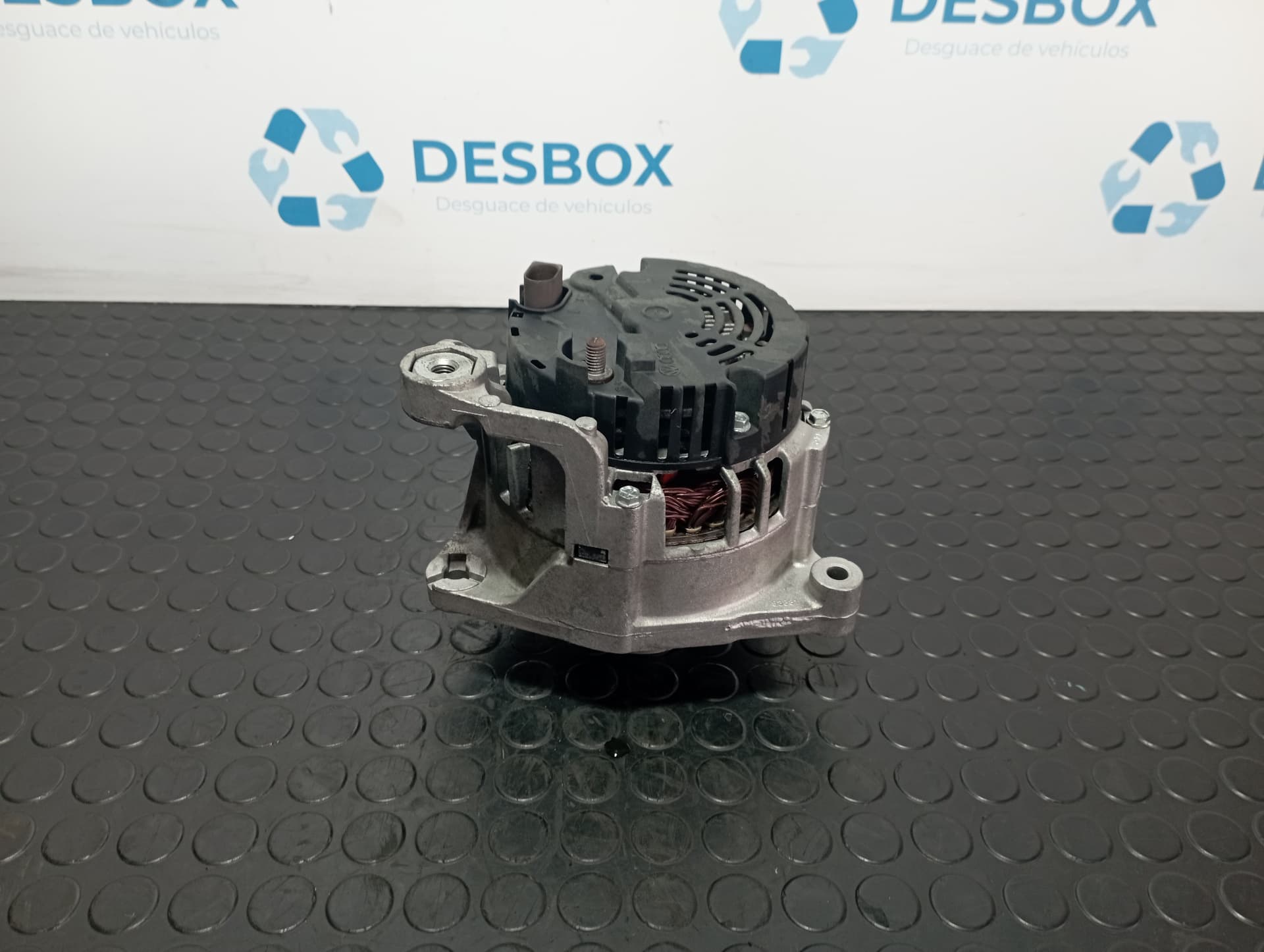 Recambio de ALTERNADOR para AUDI A6 BERLINA (4B2) AKN referencia OEM IAM  SG12B025 - BLANCO 4