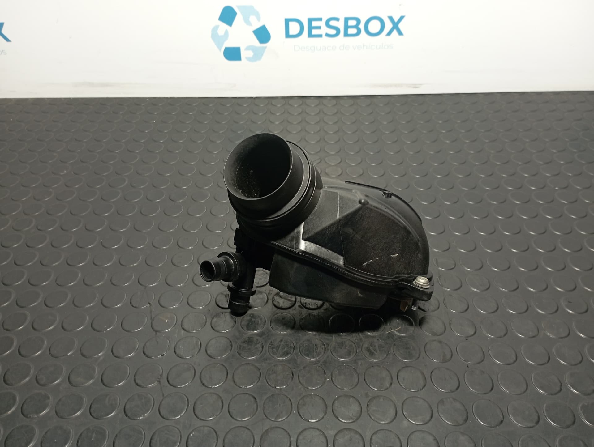 Recambio de TUBO ASPIRACION ADMISION para VOLKSWAGEN POLO VI (AE1) * DLAC referencia OEM IAM 05C129654 - BLANCO