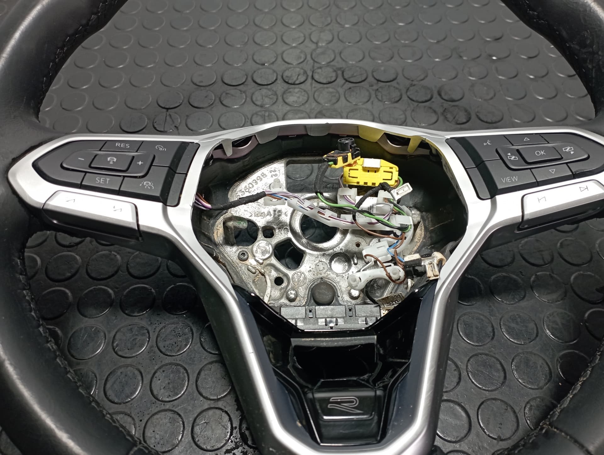 Recambio de VOLANTE para VOLKSWAGEN POLO VI (AE1) * DLAC referencia OEM IAM 6380998 - BLANCO 3