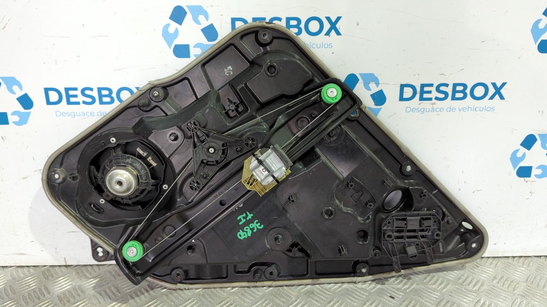 Recambio de ELEVALUNAS TRASERO IZQUIERDO para MERCEDES-BENZ CLASE A (W176) 2.2 651930 referencia OEM IAM A12376600229051 - BLANCO