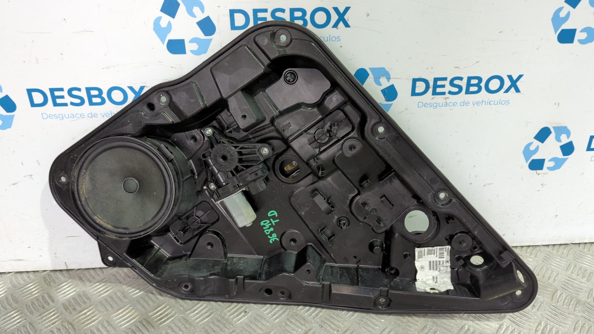 Recambio de ELEVALUNAS TRASERO DERECHO para MERCEDES-BENZ CLASE A (W176) 2.2 651930 referencia OEM IAM A2047302835  - BLANCO 3