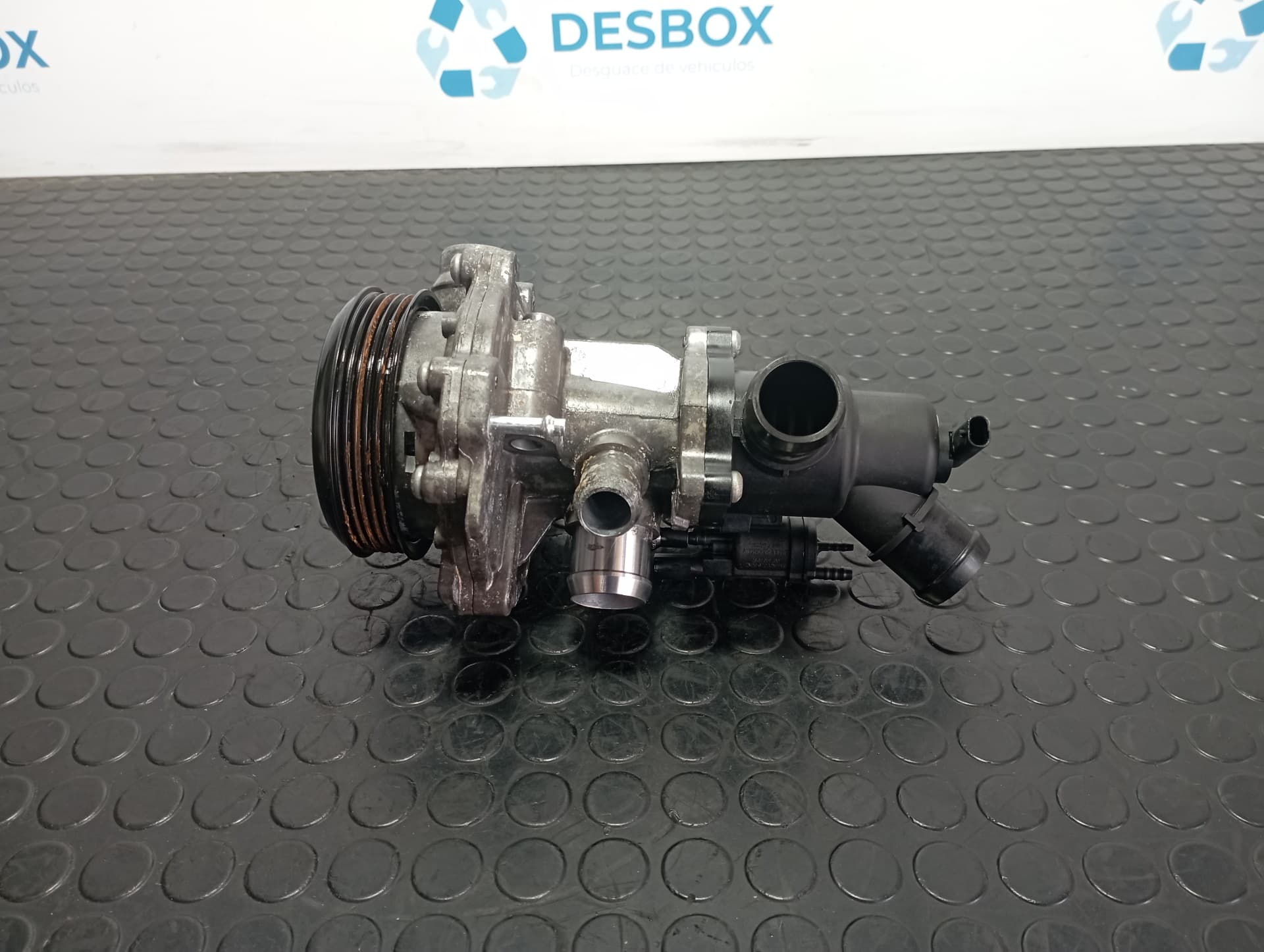 Recambio de BOMBA AGUA para MERCEDES-BENZ CLASE A (W176) 2.2 651930 referencia OEM IAM A6512000501 - BLANCO 3