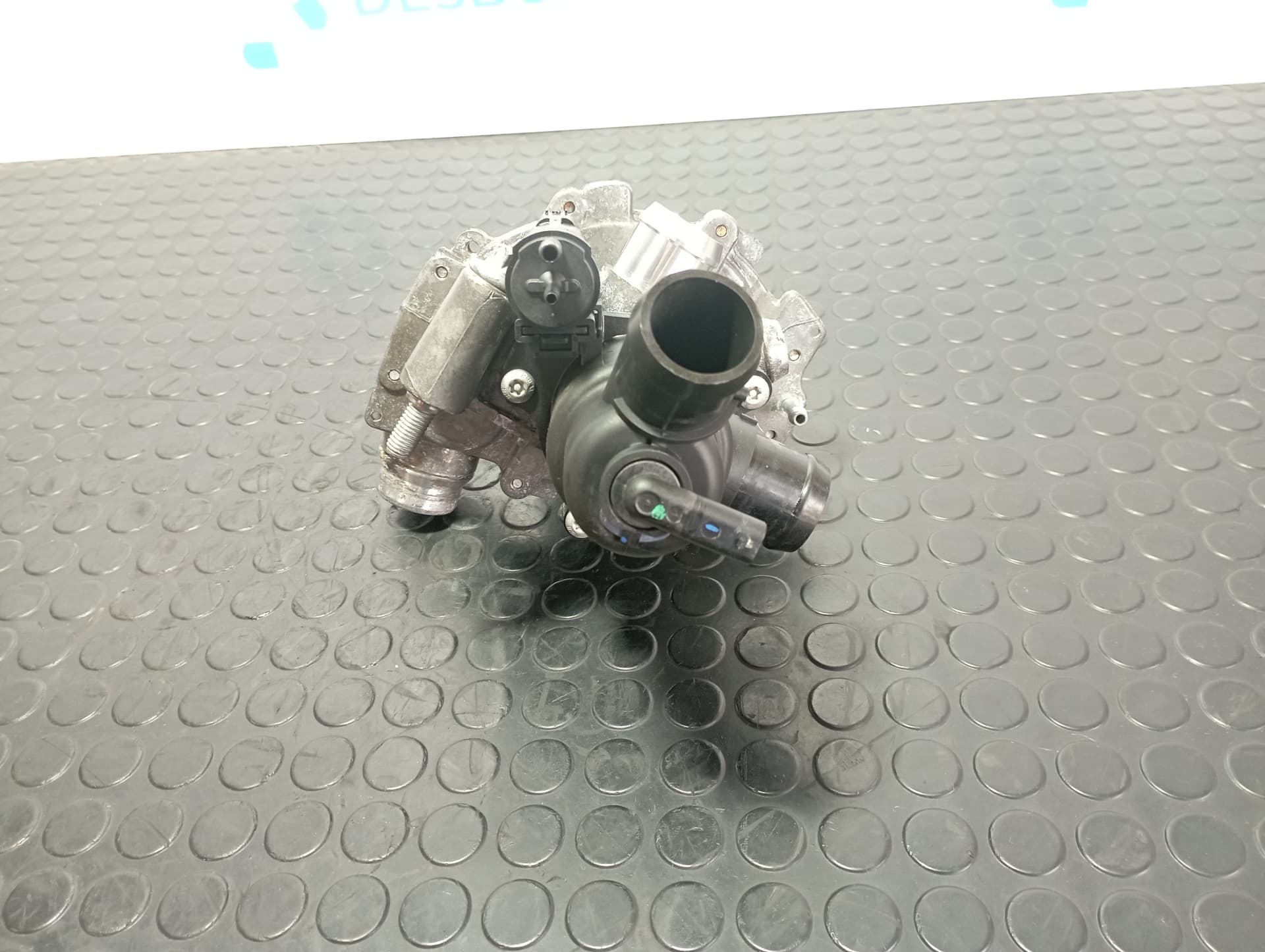 Recambio de BOMBA AGUA para MERCEDES-BENZ CLASE A (W176) 2.2 651930 referencia OEM IAM A6512000501 - BLANCO 2