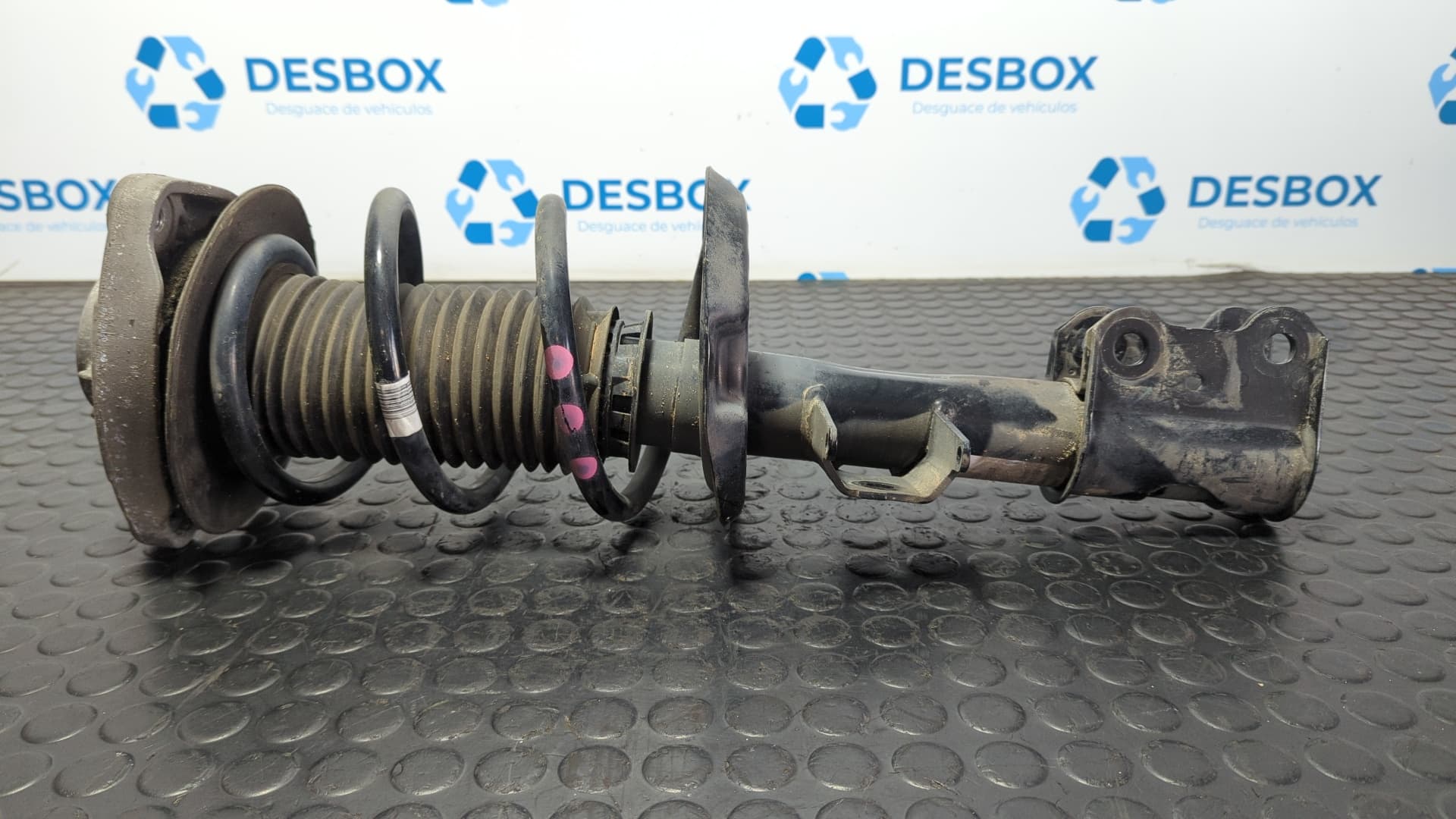 Recambio de AMORTIGUADOR DELANTERO IZQUIERDO para MERCEDES-BENZ CLASE A (W176) 2.2 651930 referencia OEM IAM A1763203138 - BLANCO