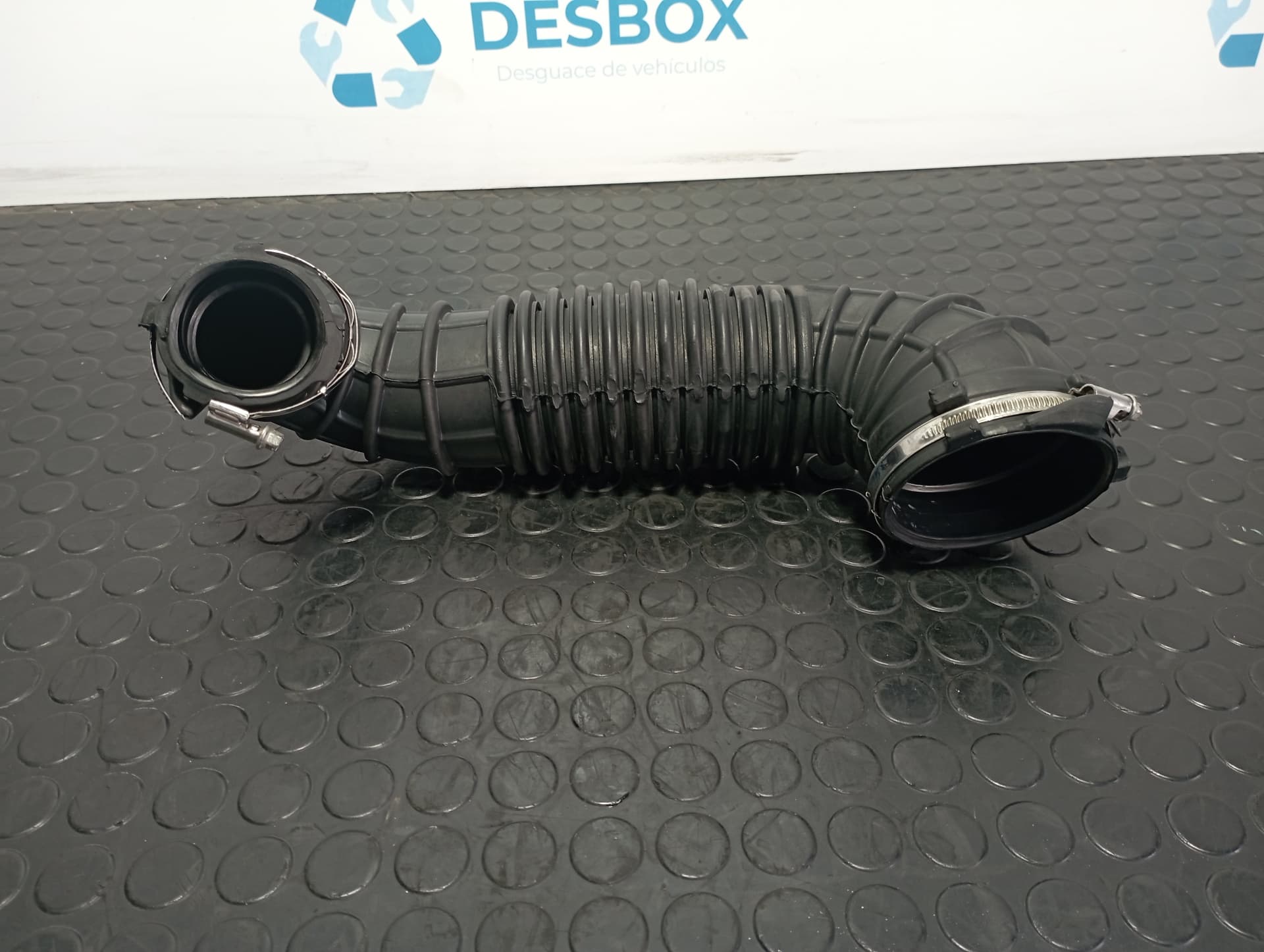 Recambio de TUBO para AUDI Q5 (8R) Q5 2.0 TDI CGL referencia OEM IAM 03G129629D - NEGRO