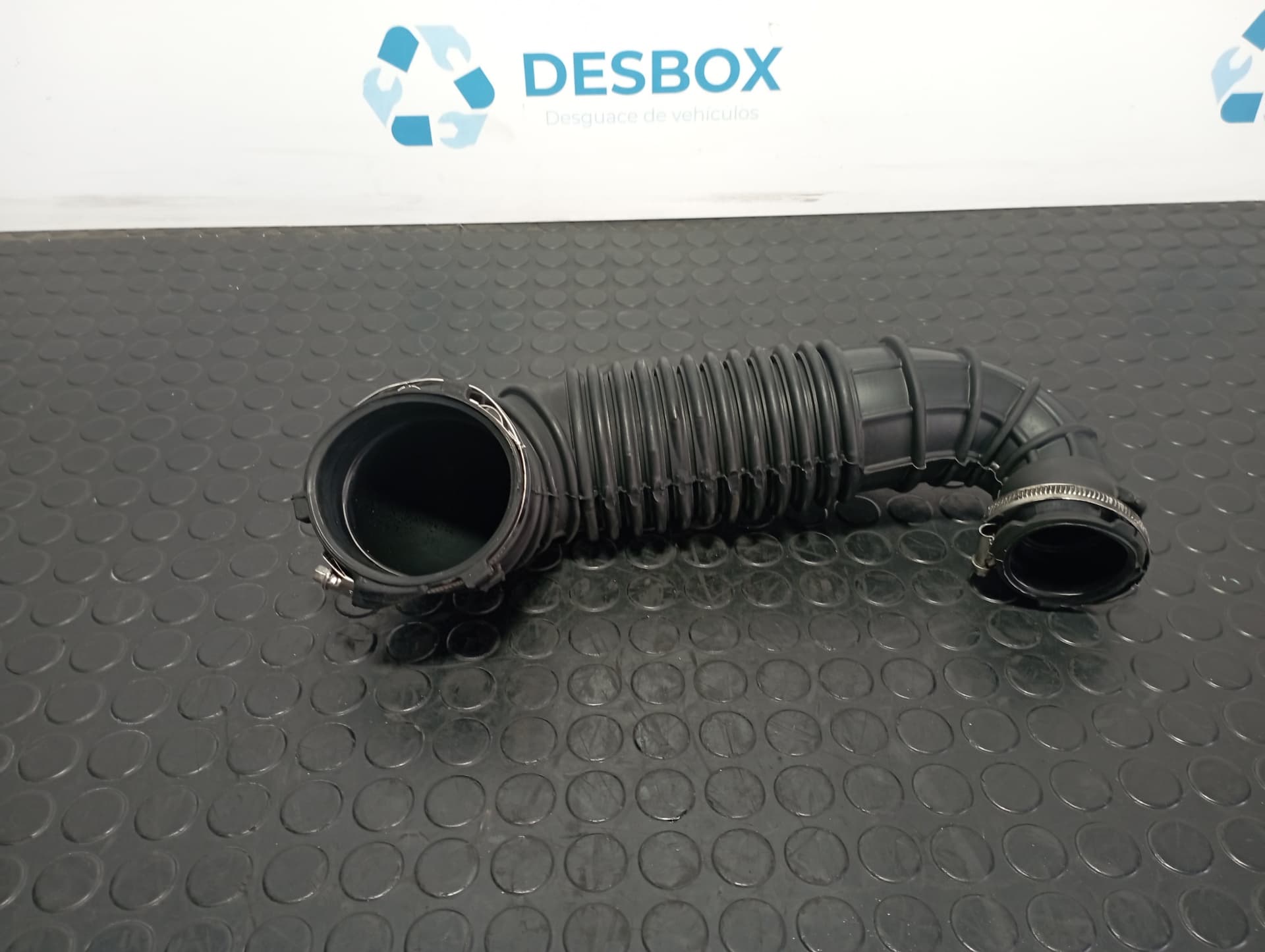 Recambio de TUBO para AUDI Q5 (8R) Q5 2.0 TDI CGL referencia OEM IAM 03G129629D - NEGRO 3