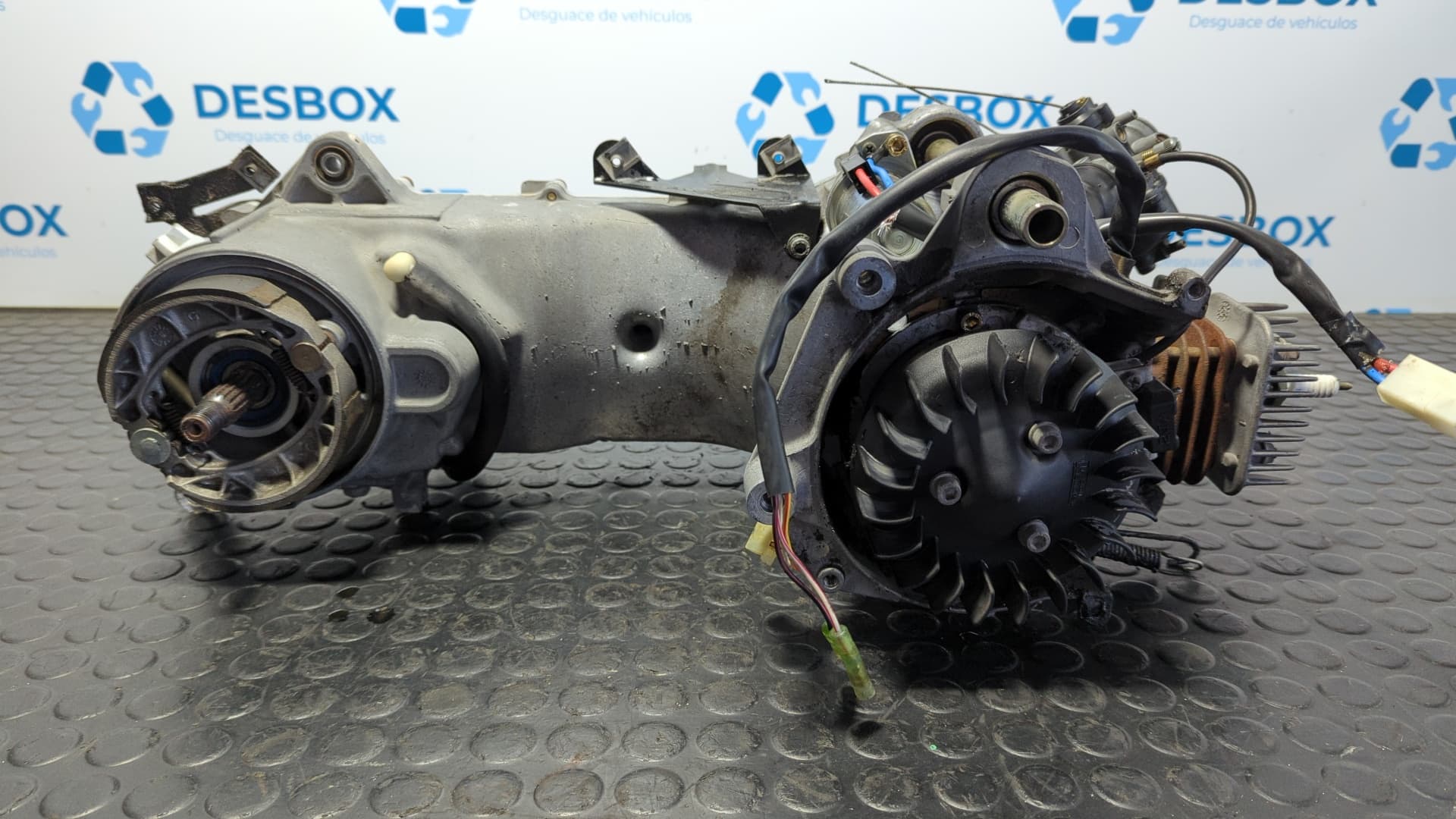 Recambio de MOTOR  para APRILIA GULLIVER * 49CC referencia OEM IAM 9MY-AP - NEGRO