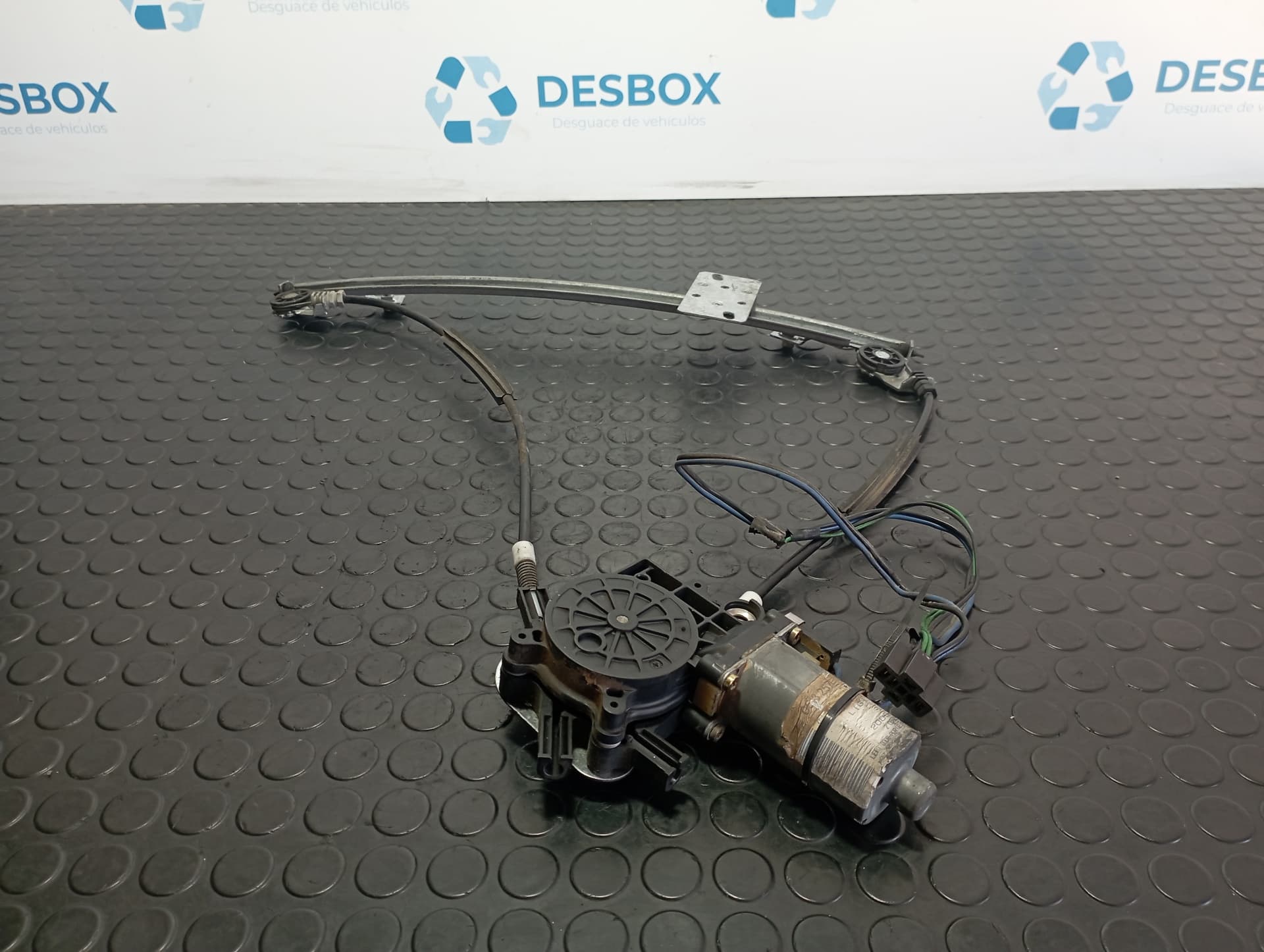 Recambio de ELEVALUNAS DELANTERO IZQUIERDO para LIGIER NOVA LDW502 LDW 502  referencia OEM IAM 0130821678 - BLANCO 3