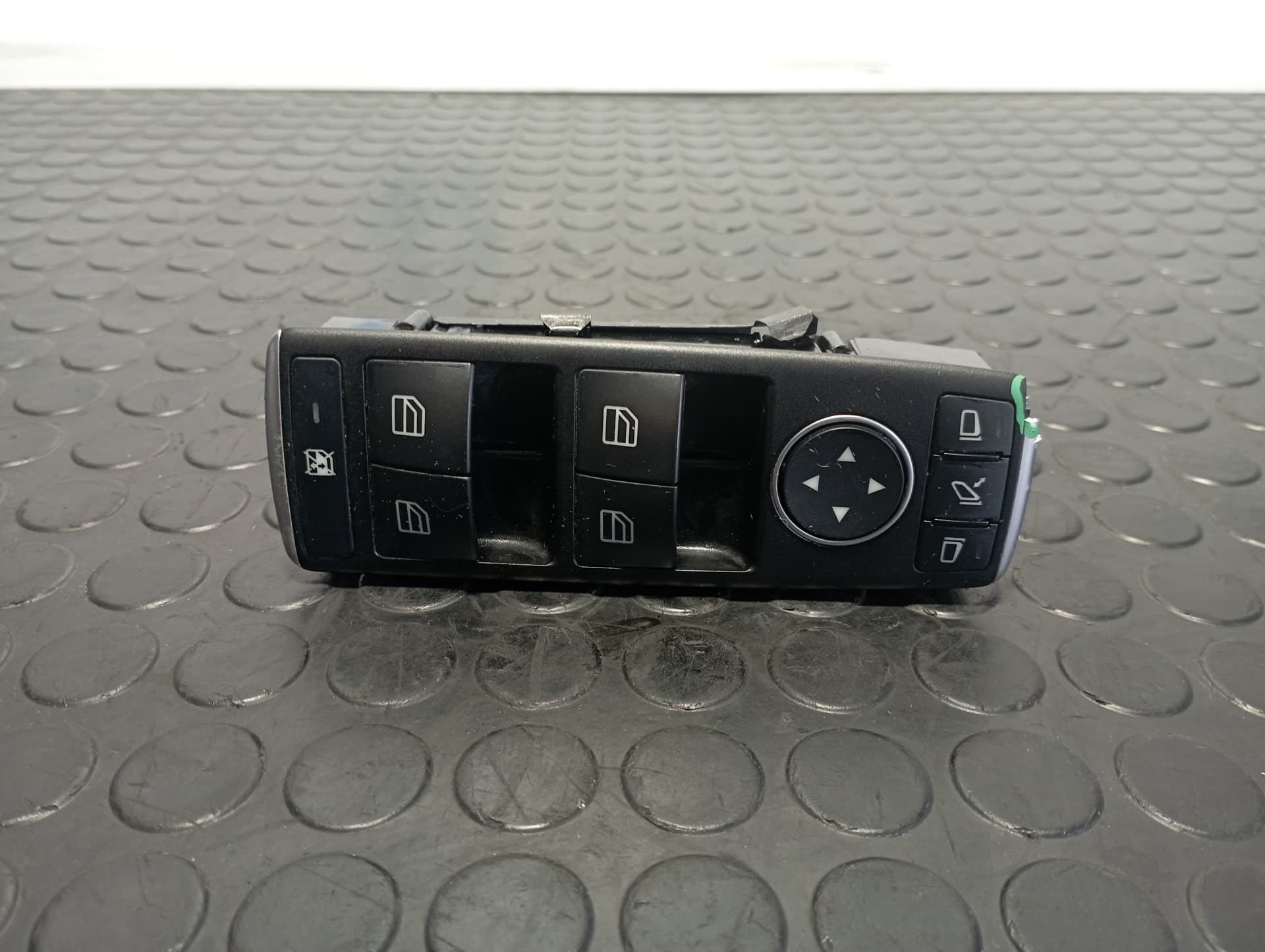 Recambio de MANDO ELEVALUNAS DELANTERO IZQUIERDO para MERCEDES-BENZ CLASE A (W176) 2.2 651930 referencia OEM IAM A1669054400 - BLANCO 3