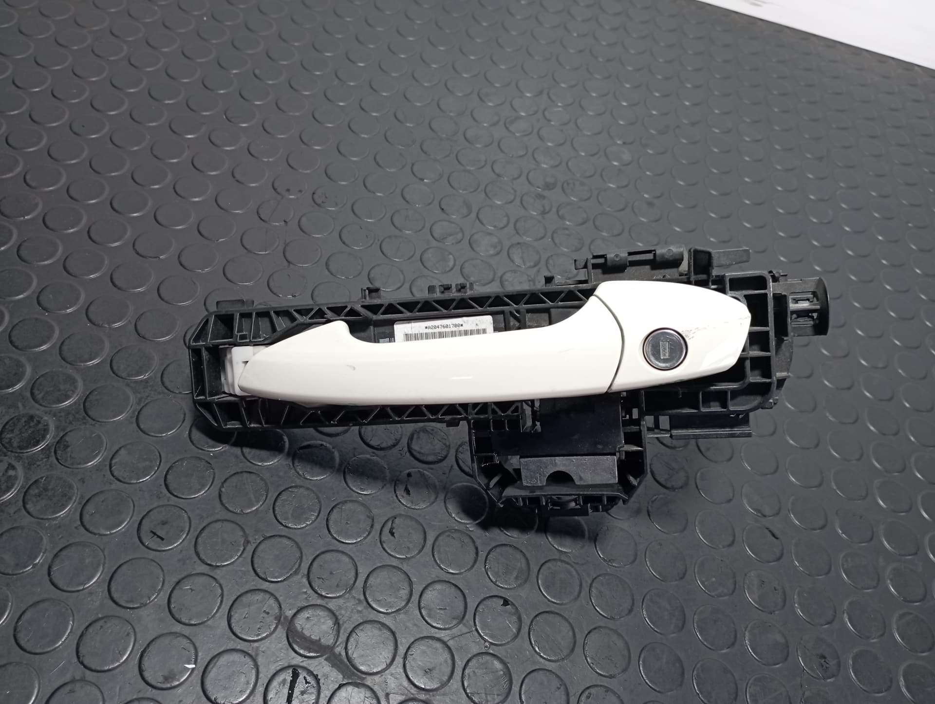 Recambio de MANETA DELANTERA IZQUIERDA para MERCEDES-BENZ CLASE A (W176) 2.2 651930 referencia OEM IAM A2047600170 - BLANCO 2