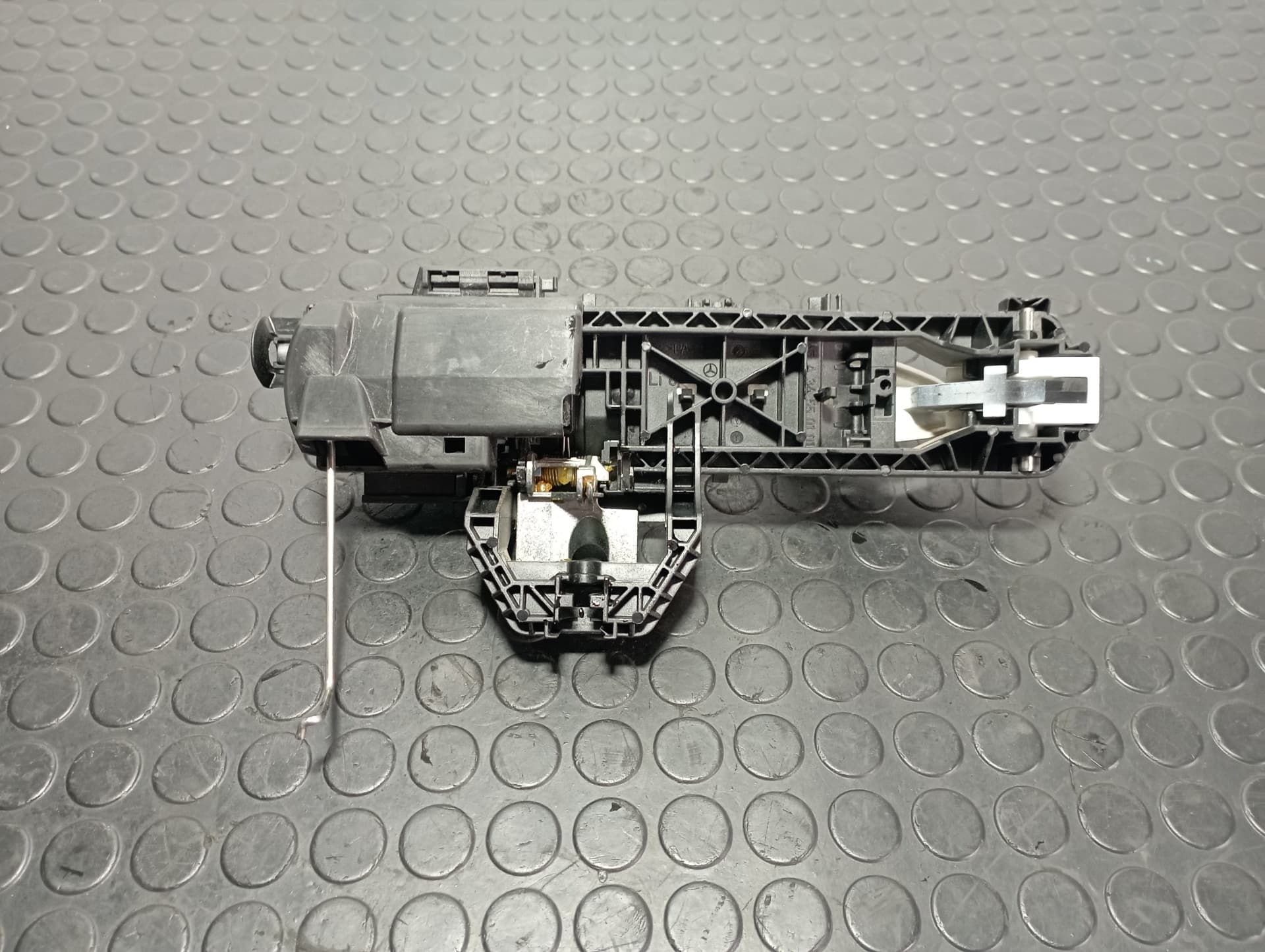 Recambio de MANETA DELANTERA IZQUIERDA para MERCEDES-BENZ CLASE A (W176) 2.2 651930 referencia OEM IAM A2047600170 - BLANCO 3