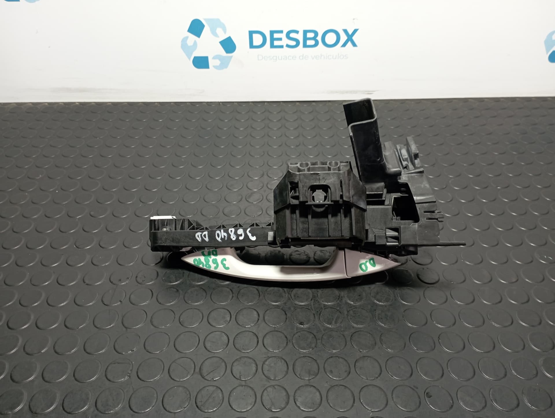 Recambio de MANETA DELANTERA DERECHA para MERCEDES-BENZ CLASE A (W176) 2.2 651930 referencia OEM IAM A2047600270  - BLANCO 3