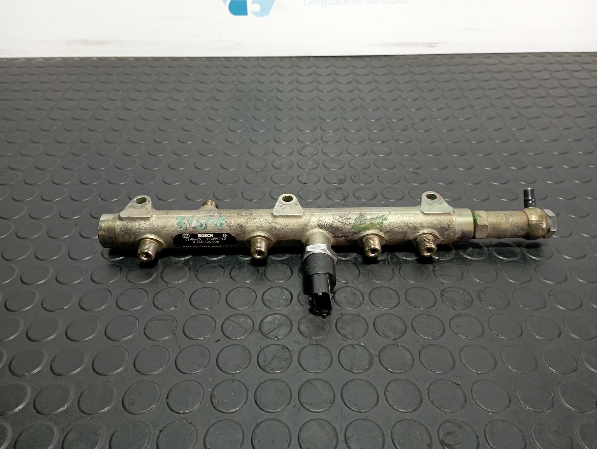 Recambio de RAMPA INYECTORA para IVECO DAILY COMBI 2.3 Diesel CAT F1AE0481B referencia OEM IAM 0445224006 - BLANCO