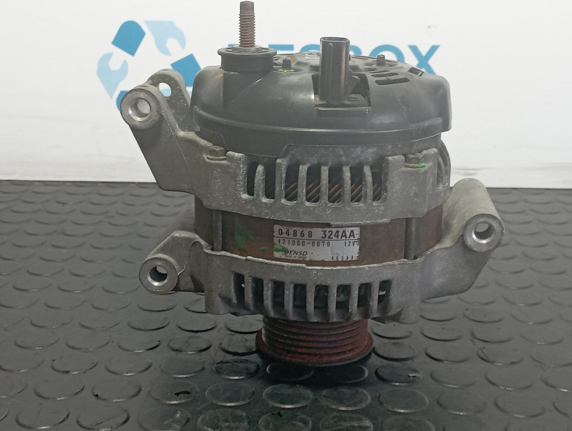 Recambio de ALTERNADOR para CHRYSLER VOYAGER (RG) 2.4 LX (I) EDZ referencia OEM IAM 4210000070 - GRIS 5