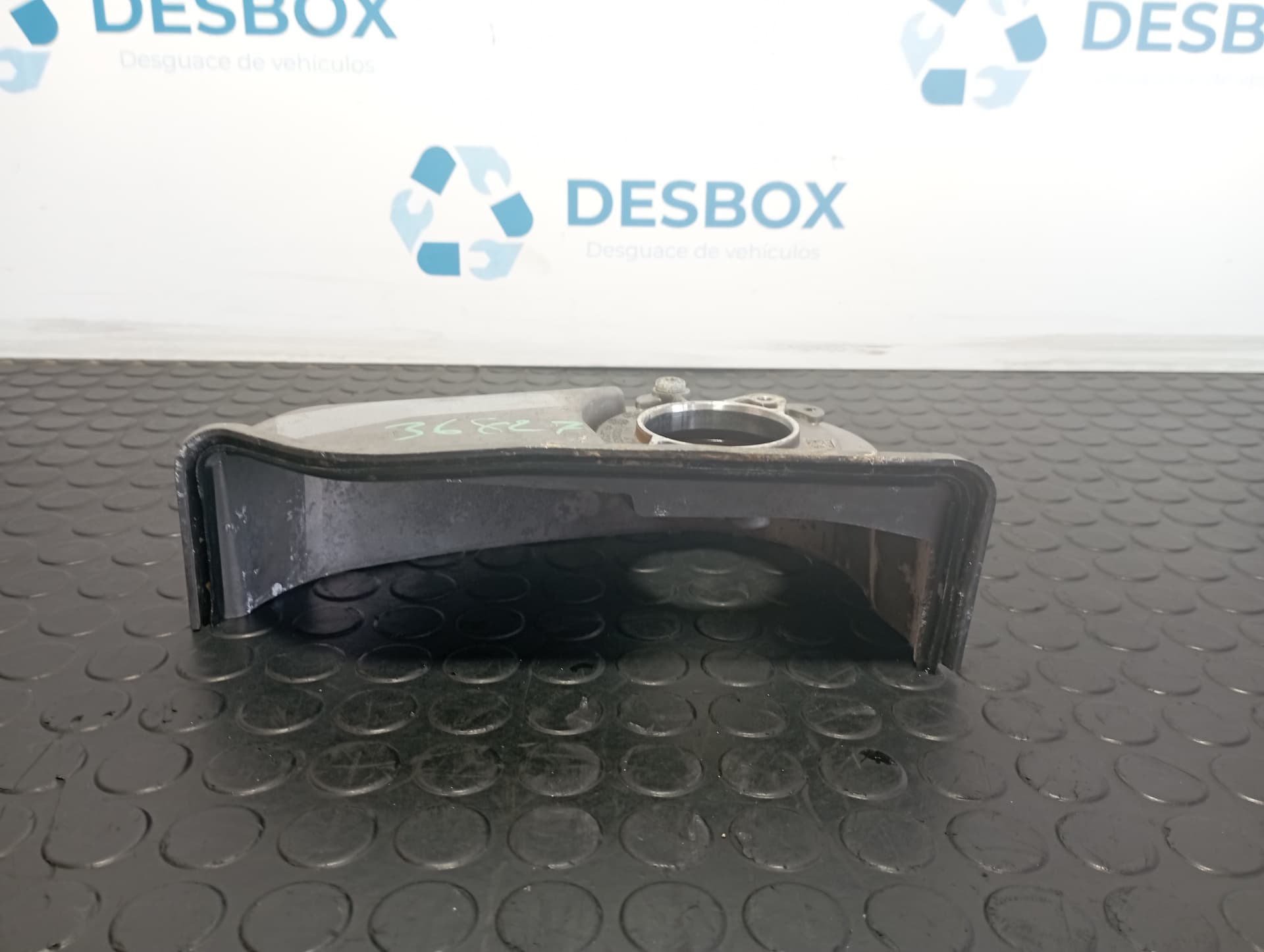 Recambio de TAPA DISTRIBUCION para VOLKSWAGEN POLO VI (AE1) * DLAC referencia OEM IAM 05C109108A - BLANCO 2