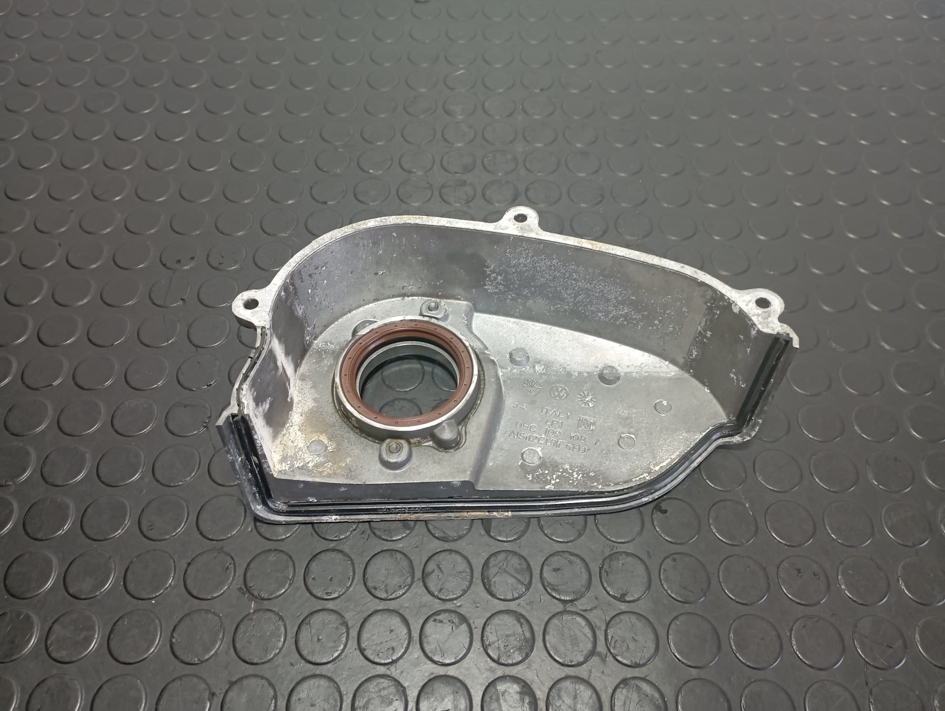 Recambio de TAPA DISTRIBUCION para VOLKSWAGEN POLO VI (AE1) * DLAC referencia OEM IAM 05C109108A - BLANCO 3