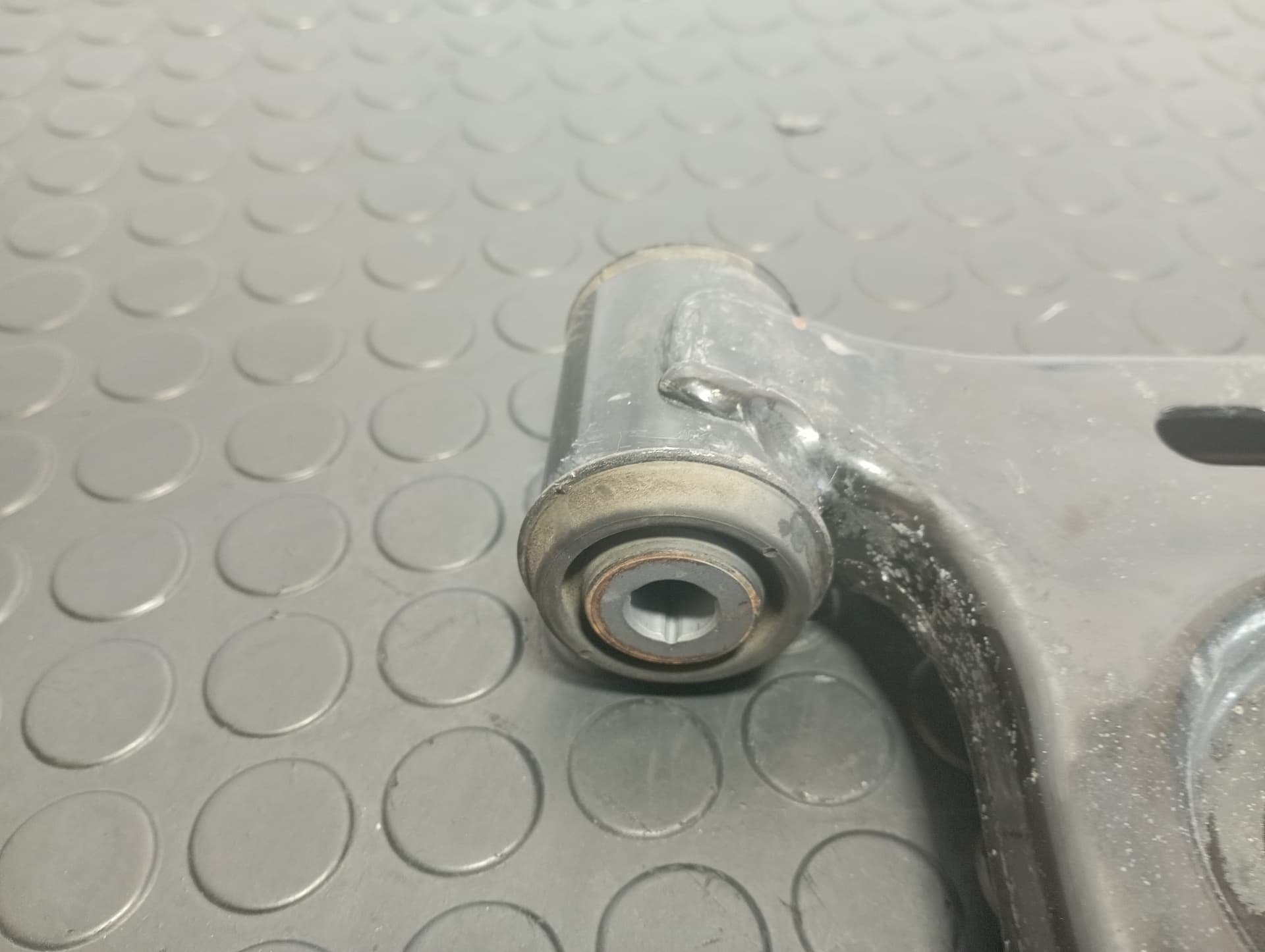 Recambio de BRAZO DERECHO INFERIOR DELANTERO para OPEL MOKKA X MOKKA X 1.3 I B14NET referencia OEM IAM 05L6H0604B - BLANCO 2
