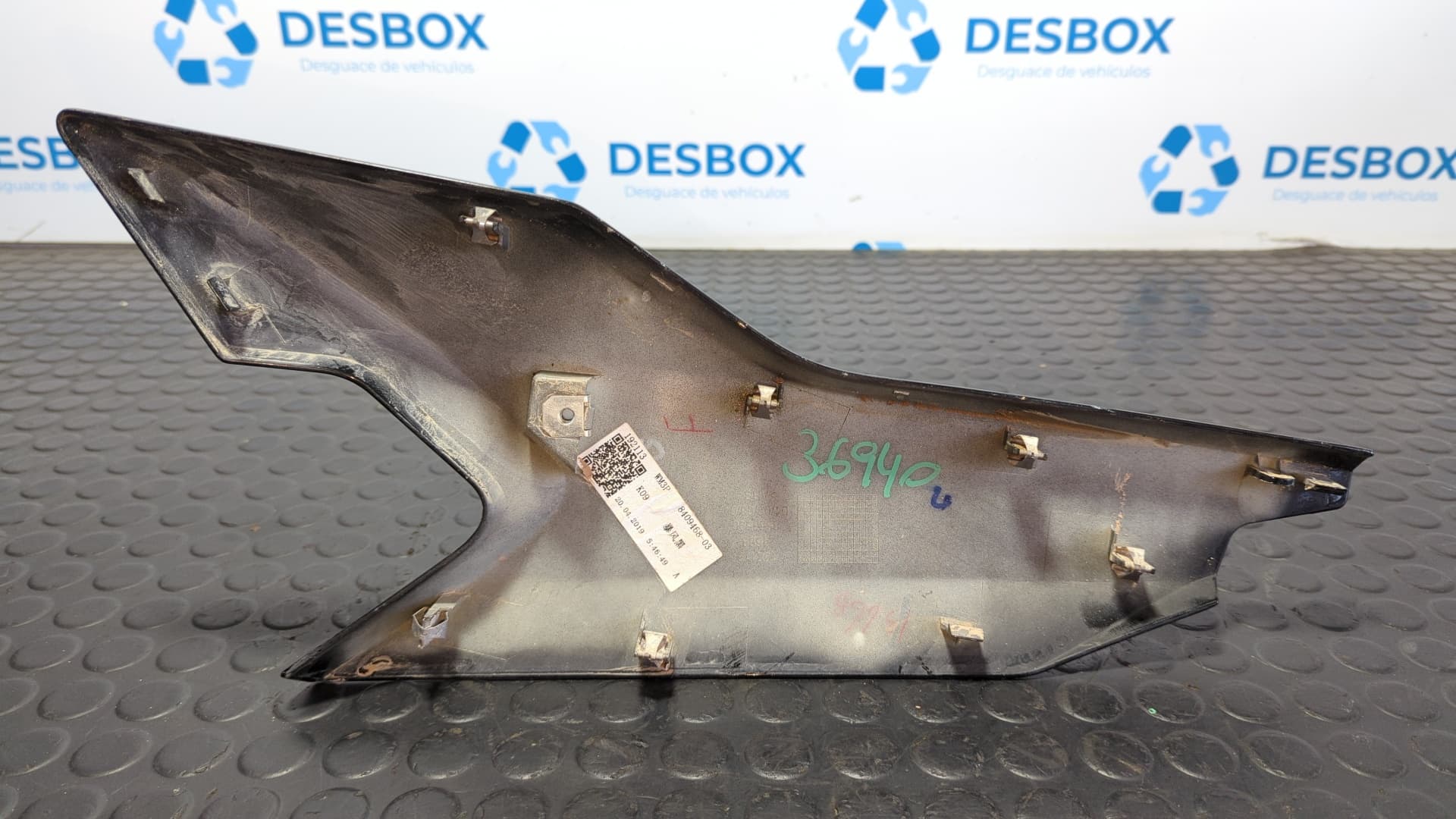Recambio de MOLDURA para BMW C 400 X A81A03A referencia OEM IAM 46638558590 - NEGRO 2