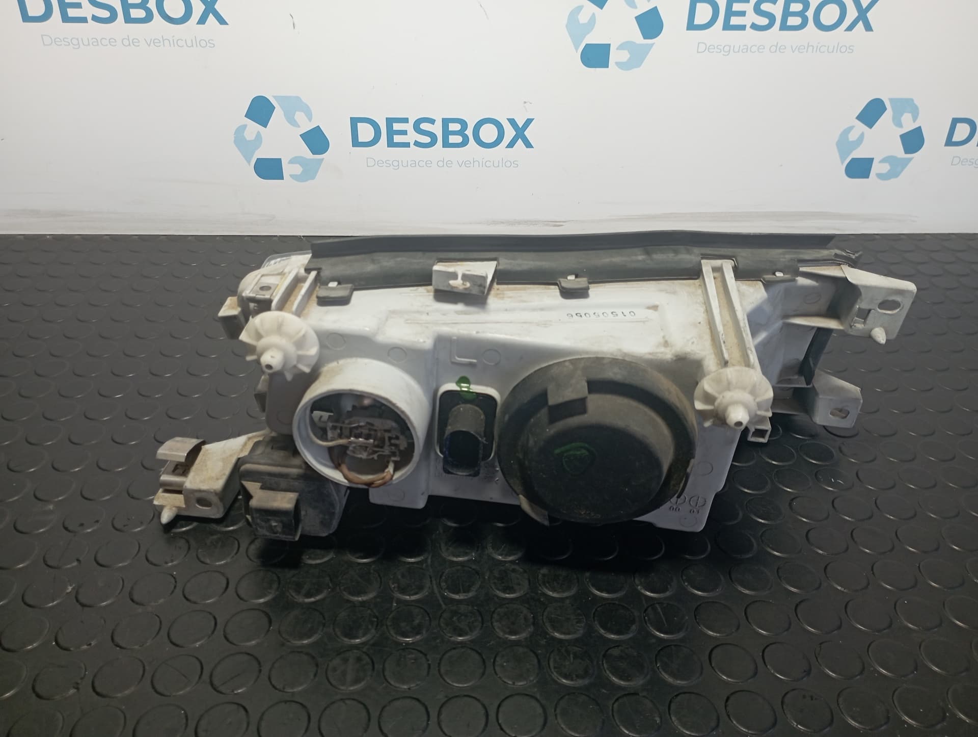 Recambio de FARO IZQUIERDO para SKODA OCTAVIA BERLINA (1U2) Collection AHF referencia OEM IAM 086651104L - BLANCO 2