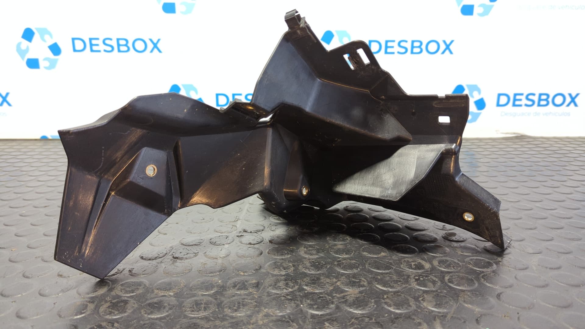 Recambio de GUARDABARROS TRASERO para BMW C 400 X A81A03A referencia OEM IAM 46628558229 - NEGRO 3