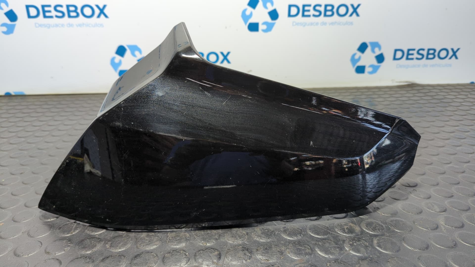 Recambio de MOLDURA para BMW C 400 X A81A03A referencia OEM IAM 46638558250 - NEGRO
