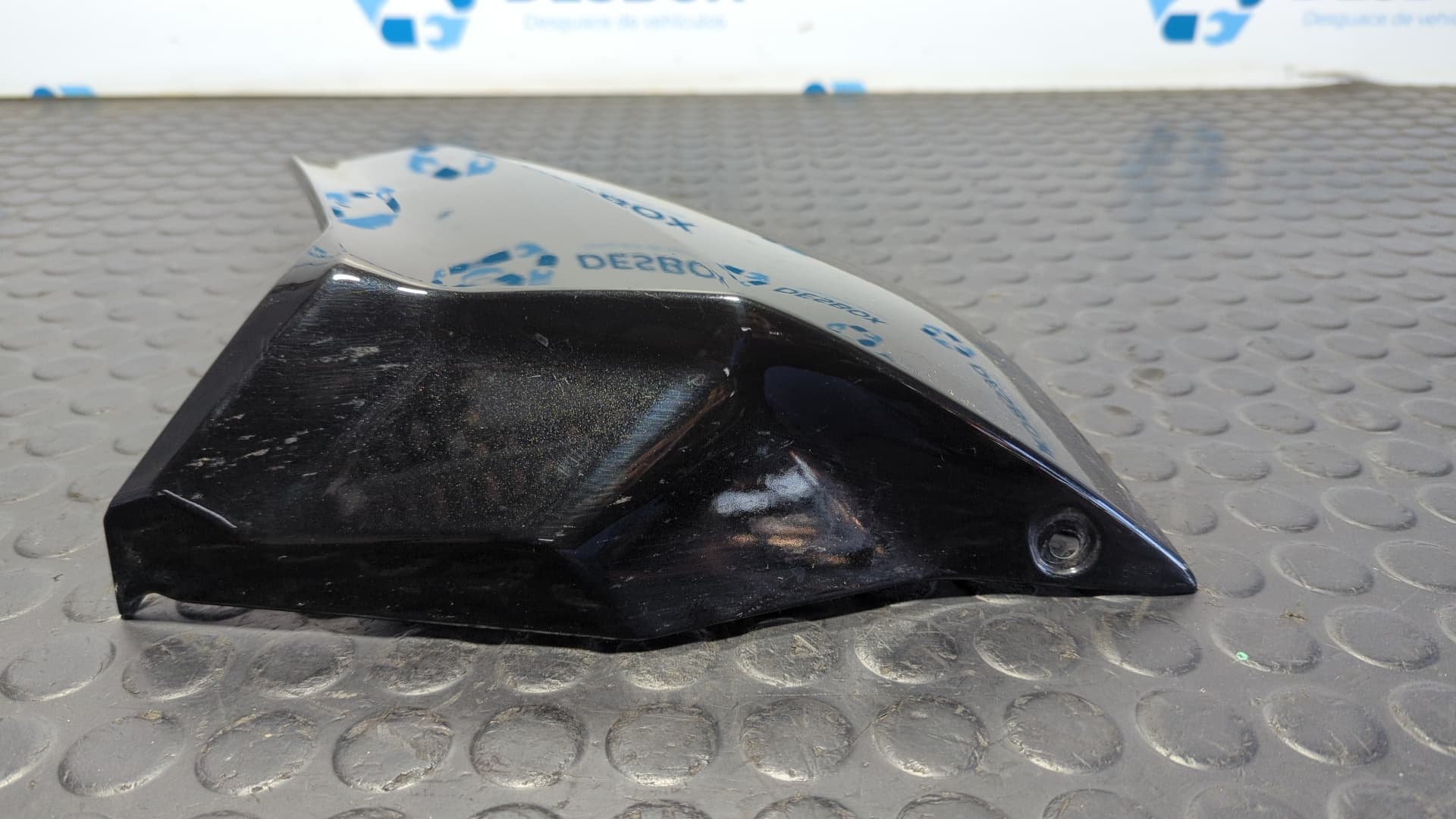 Recambio de MOLDURA para BMW C 400 X A81A03A referencia OEM IAM 46638558250 - NEGRO 3