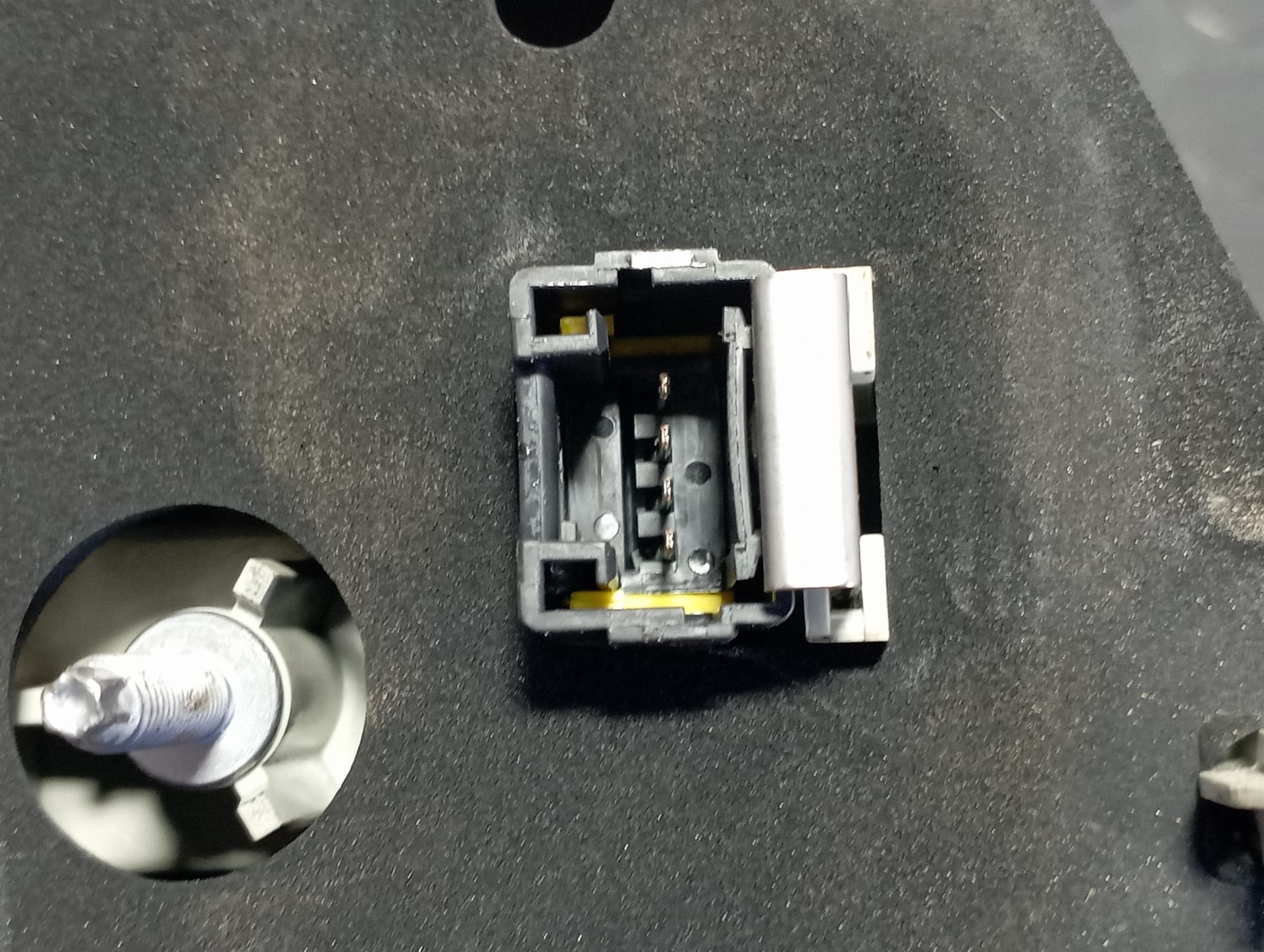 Recambio de PILOTO PORTON DERECHO para PEUGEOT 508 SW SW ALLURE HDI 116 RH02 referencia OEM IAM 9686780680 - NEGRO 3