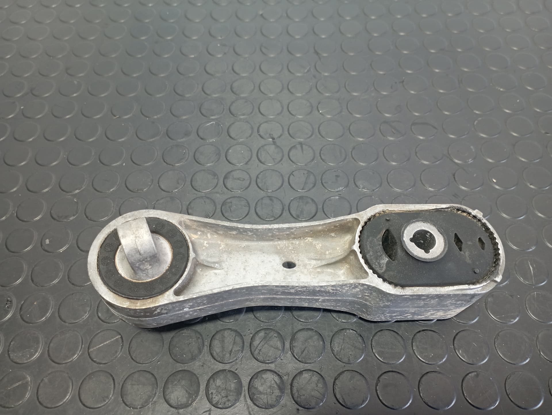 Recambio de SOPORTE CAMBIO para BMW SERIE X1 (F48) X1 SDRIVE 18D B47C20A referencia OEM IAM 688578803 - BLANCO 2
