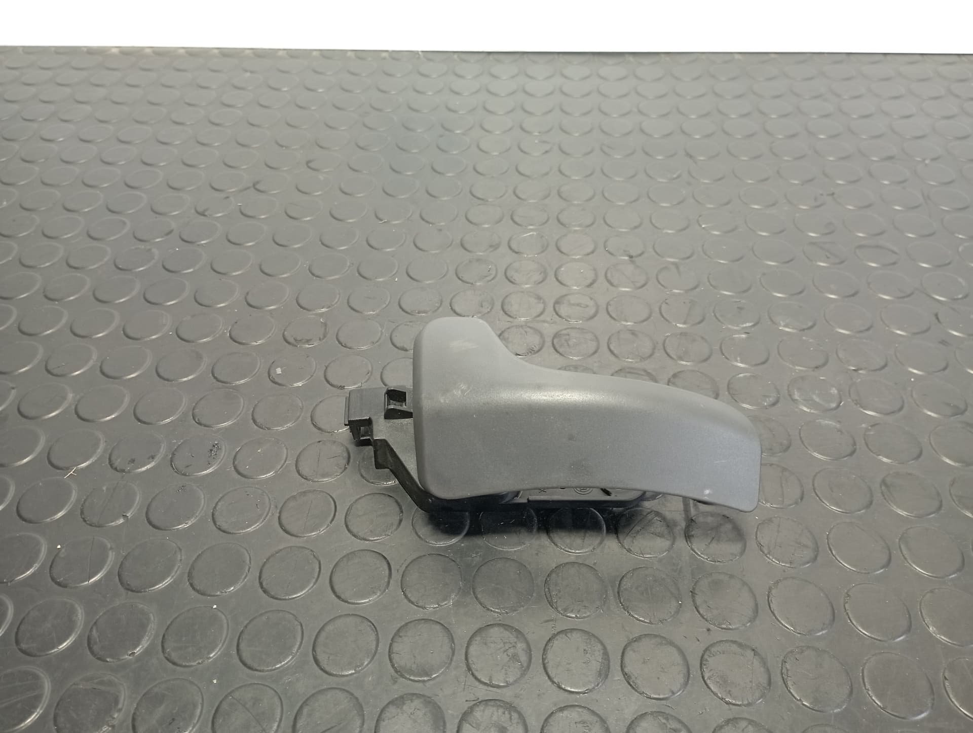 Recambio de MANETA INTERIOR DELANTERA IZQUIERDA para PEUGEOT BOXER CAJA CERR. TECHO ELEVADO (BAT.3450)(335)(2007 =>) 2.2 HDI 4HU referencia OEM IAM C982  - AZUL