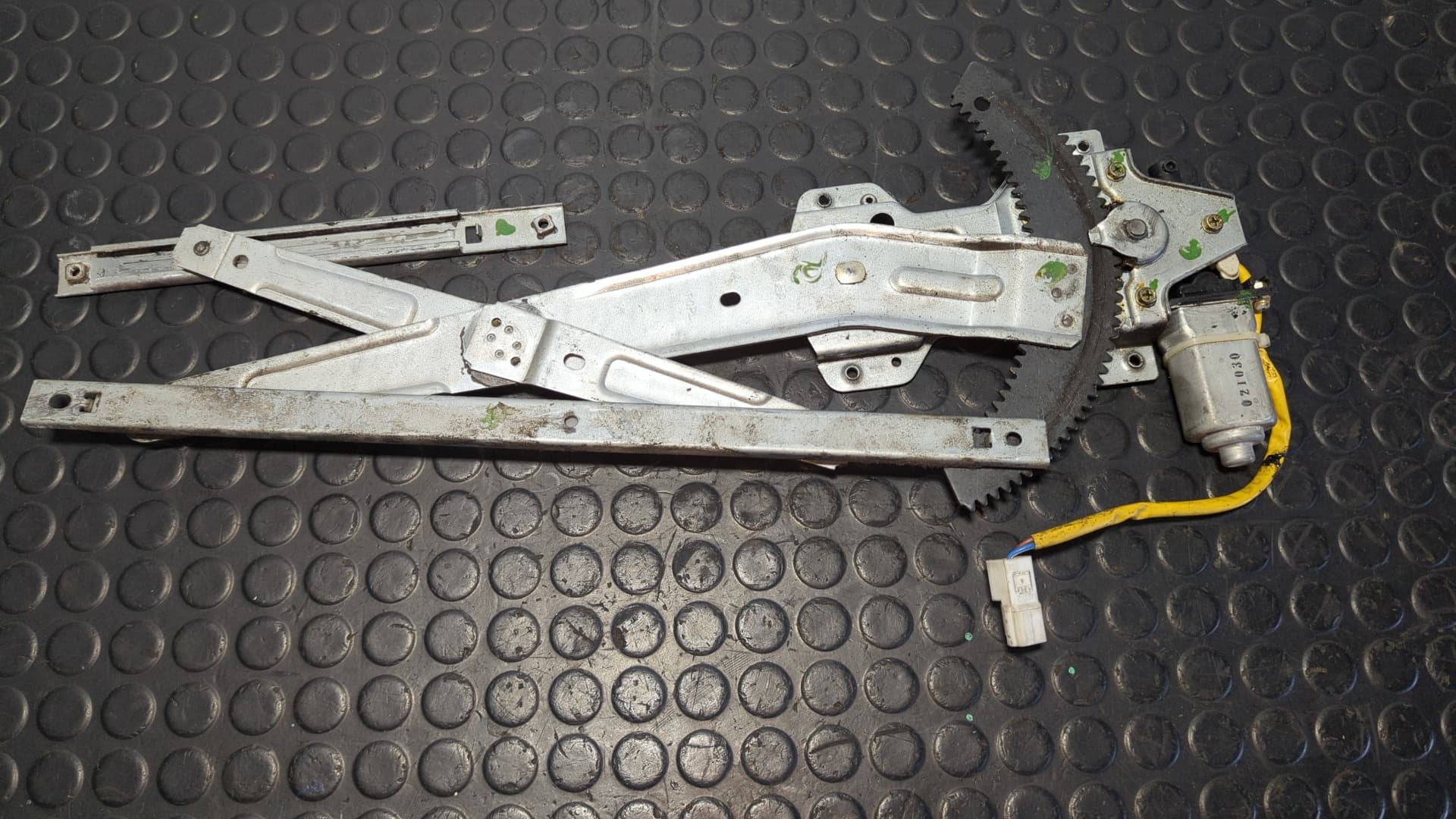 Recambio de ELEVALUNAS DELANTERO IZQUIERDO para HYUNDAI MATRIX (FC) referencia OEM IAM 9881017100 3