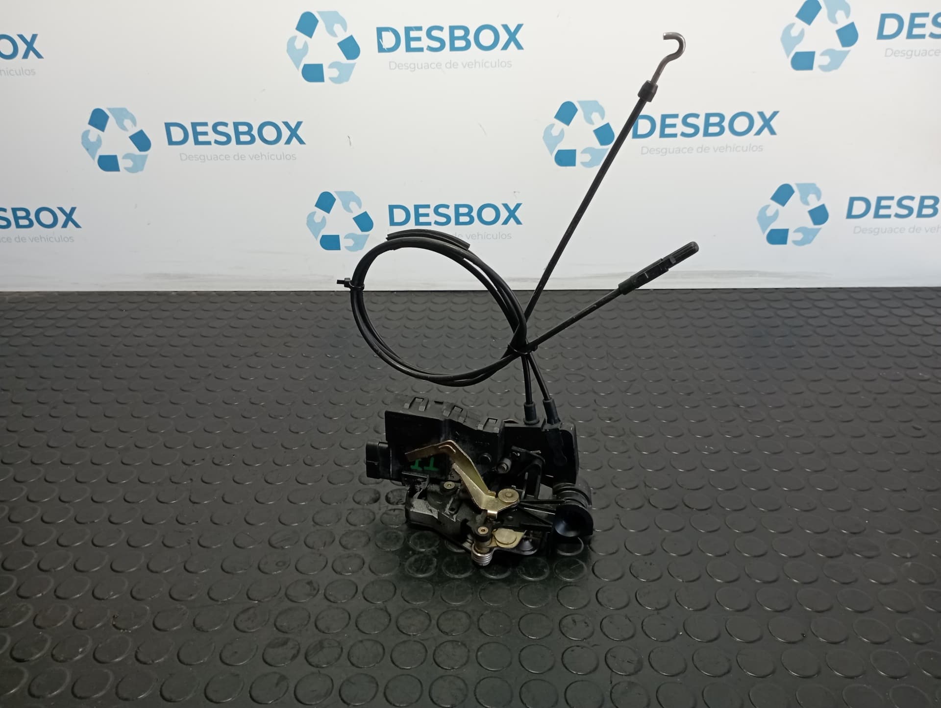 Recambio de CERRADURA PUERTA TRASERA IZQUIERDA para MERCEDES-BENZ CLASE M (W163) 270 CDI 612963 referencia OEM IAM 20461104 - GRIS